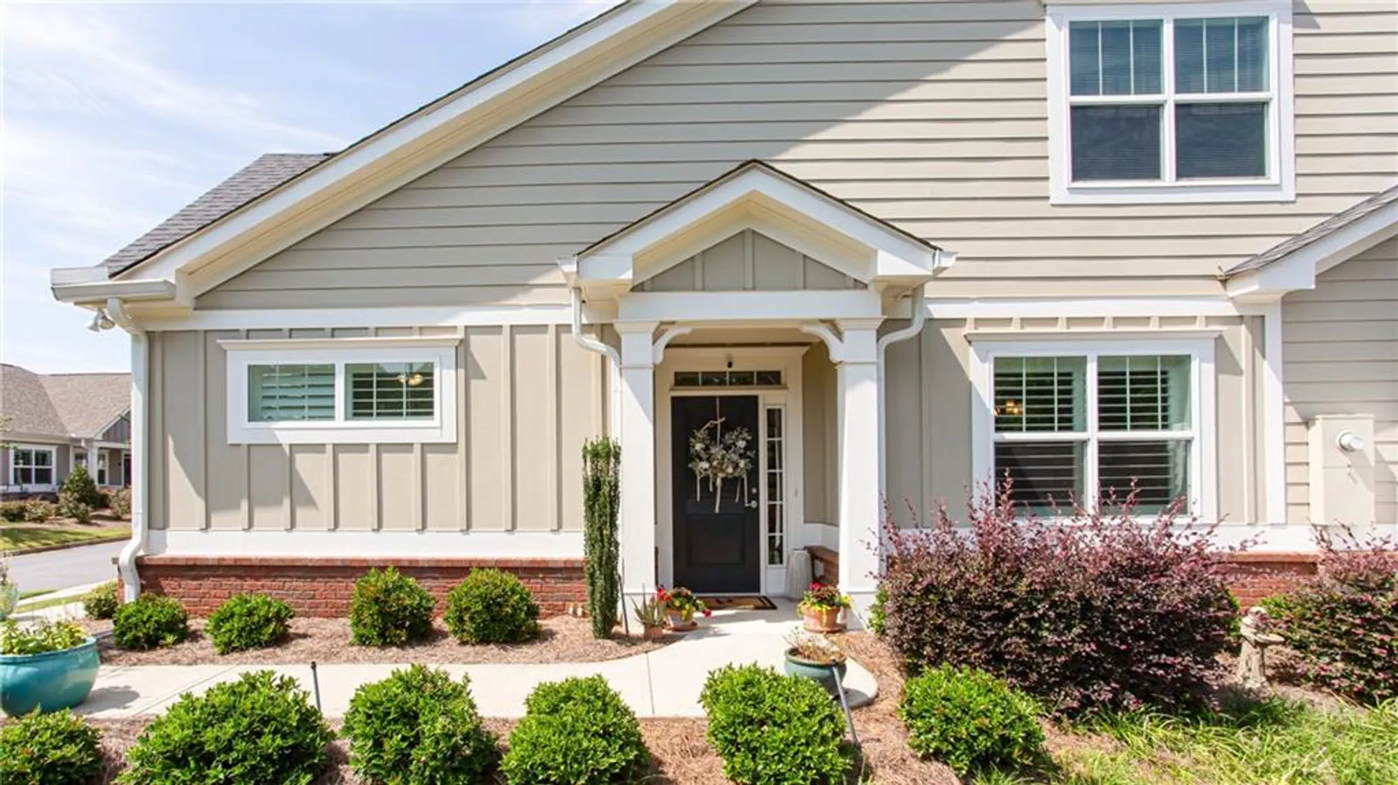 Property Slideshow image 4 of 48 | 1601 lexington green pnes, Cumming, GA, 30040