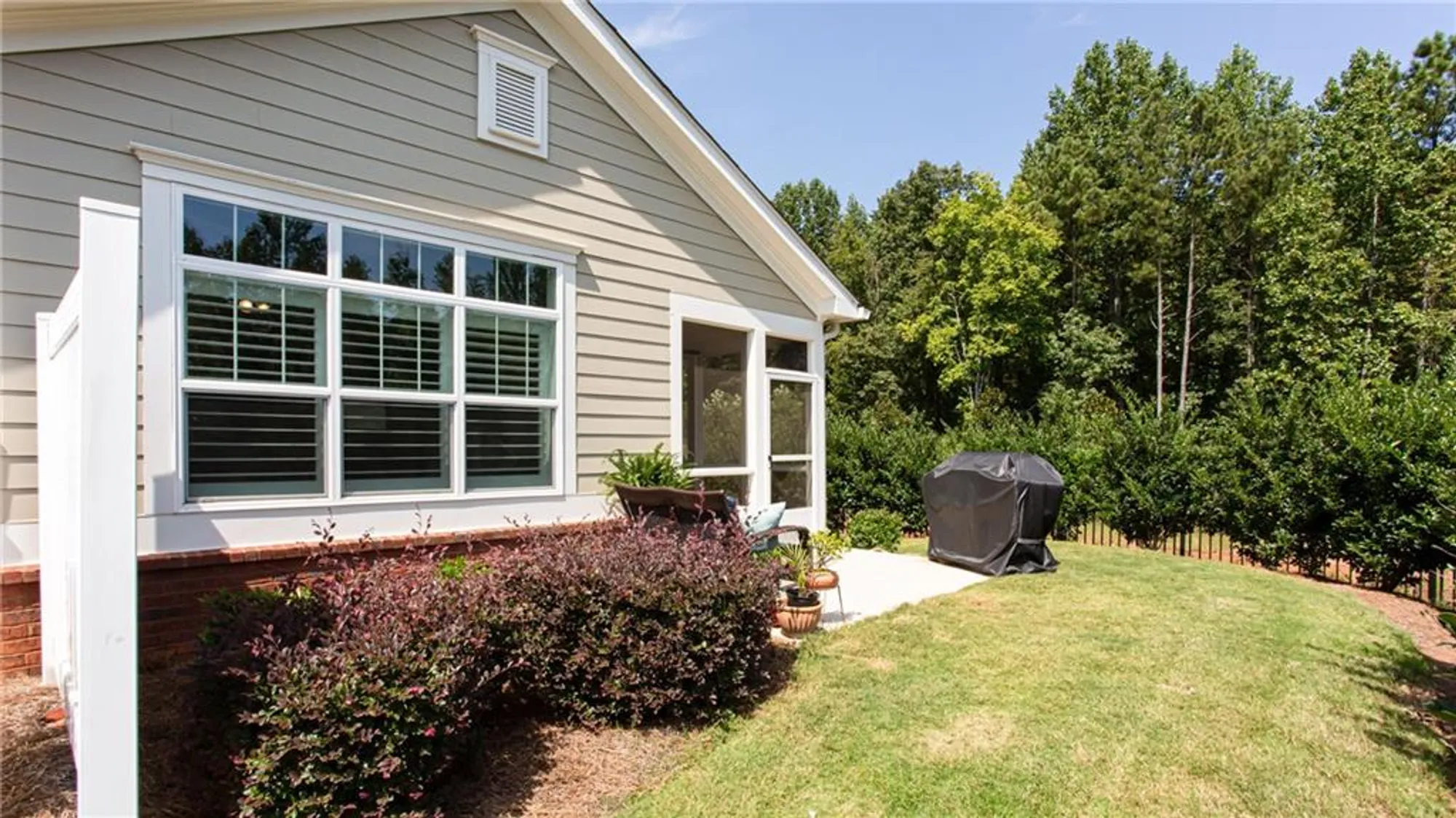 Property Slideshow image 6 of 48 | 1601 lexington green pnes, Cumming, GA, 30040