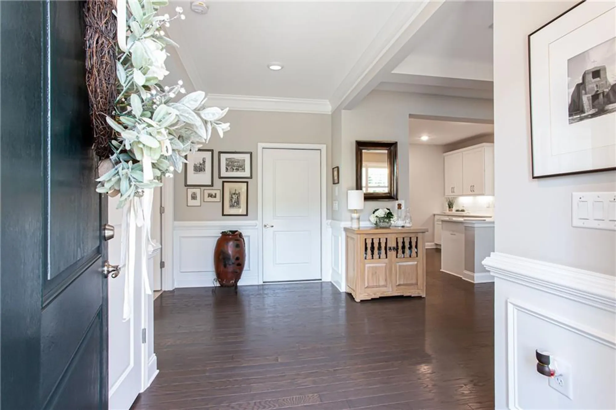 Property Slideshow image 8 of 48 | 1601 lexington green pnes, Cumming, GA, 30040