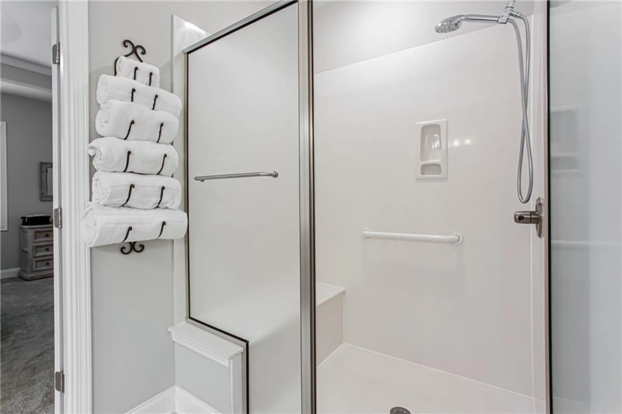 Property Slideshow image 26 of 48 | 1601 lexington green pnes, Cumming, GA, 30040