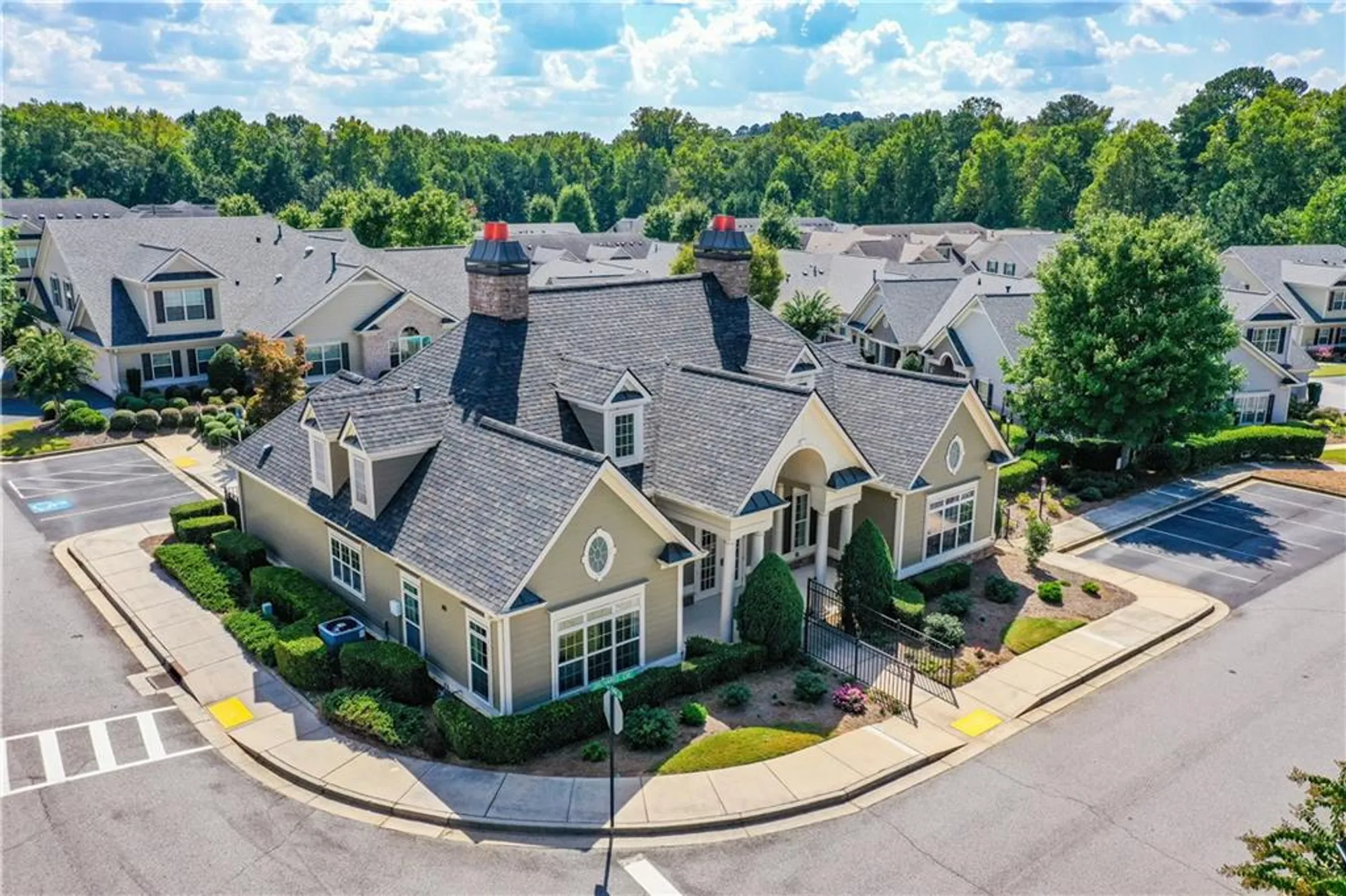 Property Slideshow image 35 of 55 | 219 orchards cir, Woodstock, GA, 30188