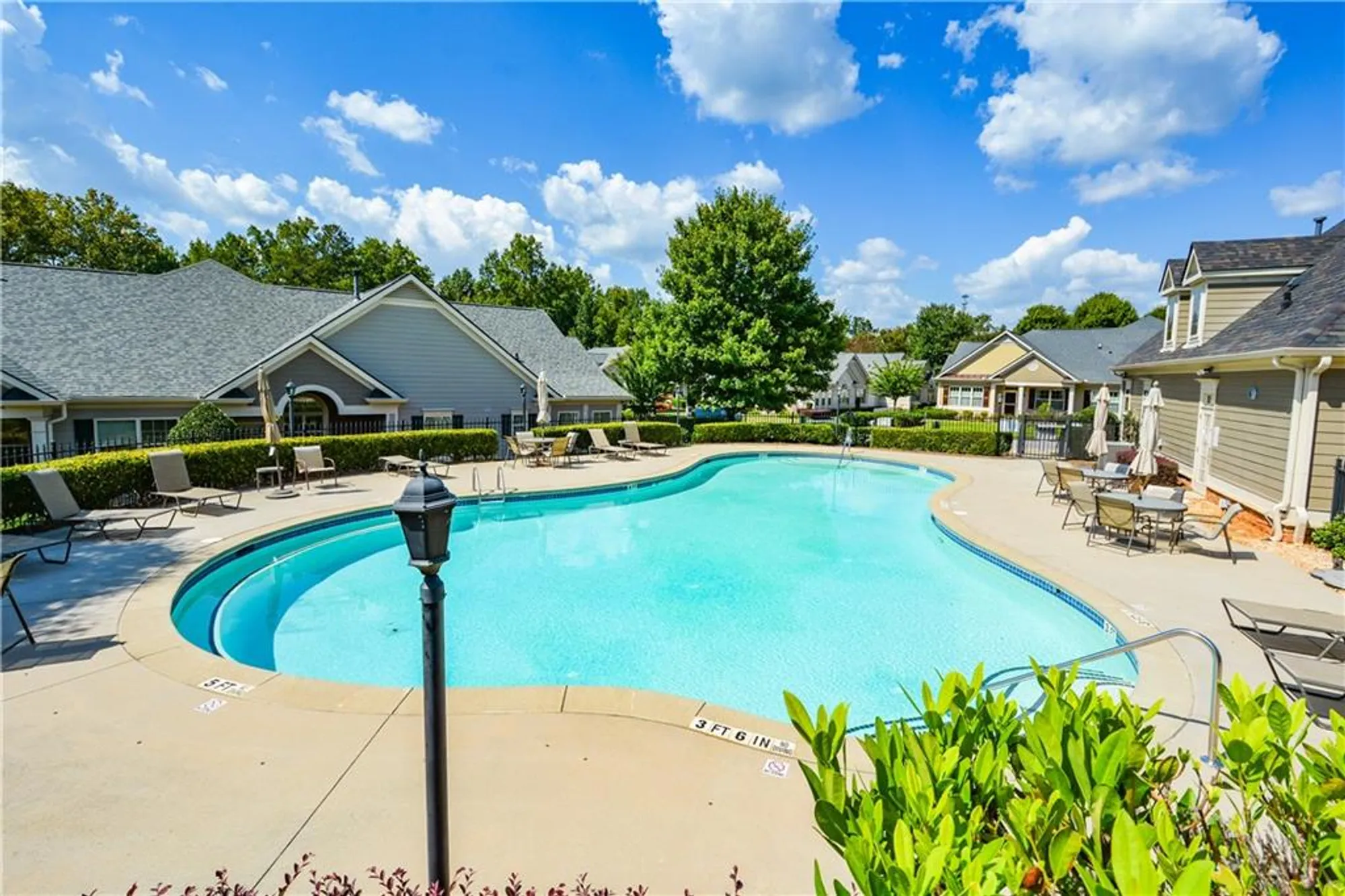 Property Slideshow image 37 of 55 | 219 orchards cir, Woodstock, GA, 30188