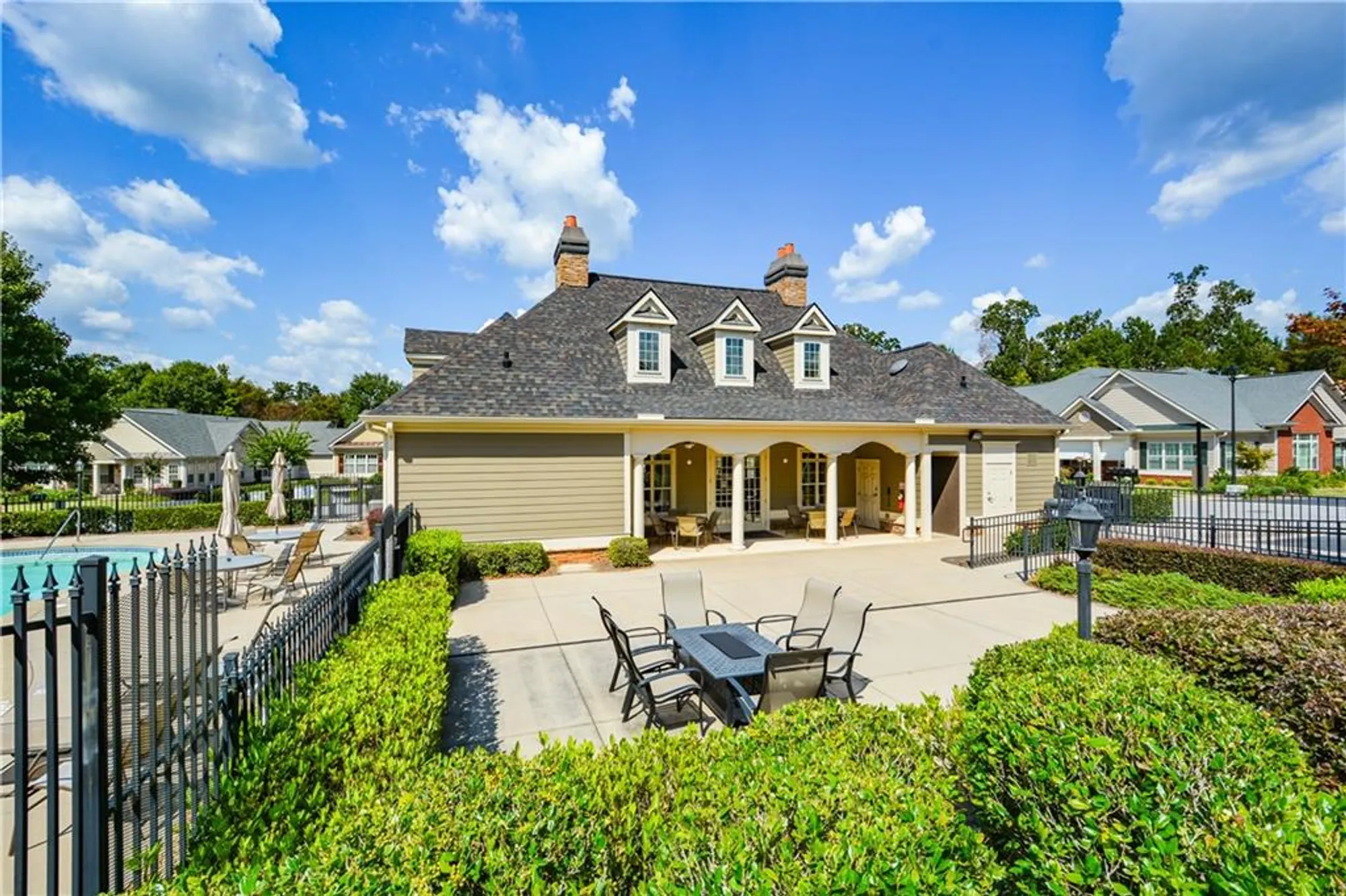 Property Slideshow image 43 of 55 | 219 orchards cir, Woodstock, GA, 30188