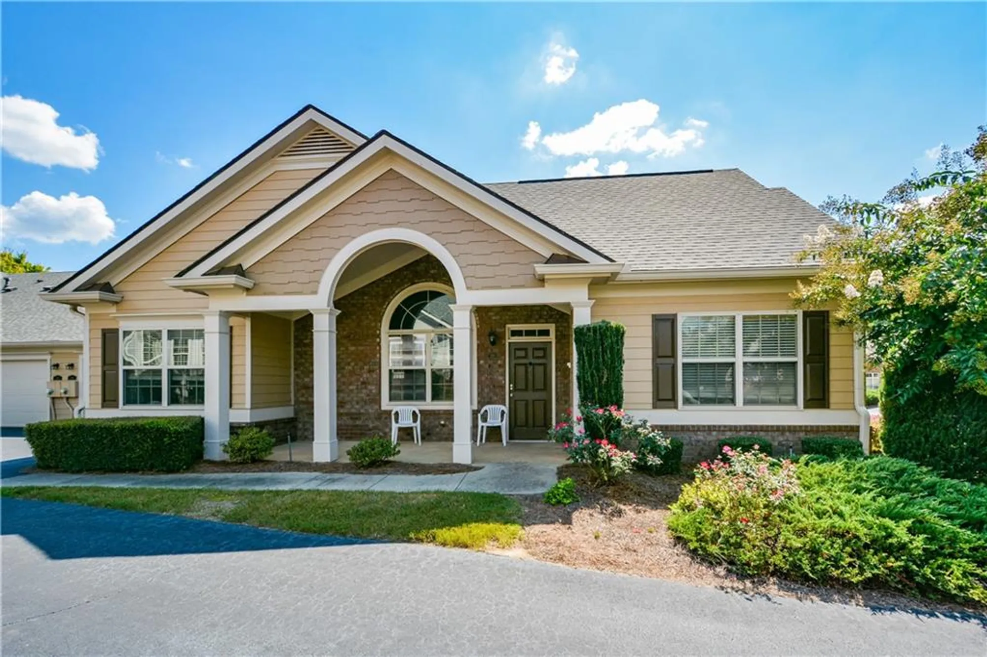 Property Slideshow image 1 of 55 | 219 orchards cir, Woodstock, GA, 30188