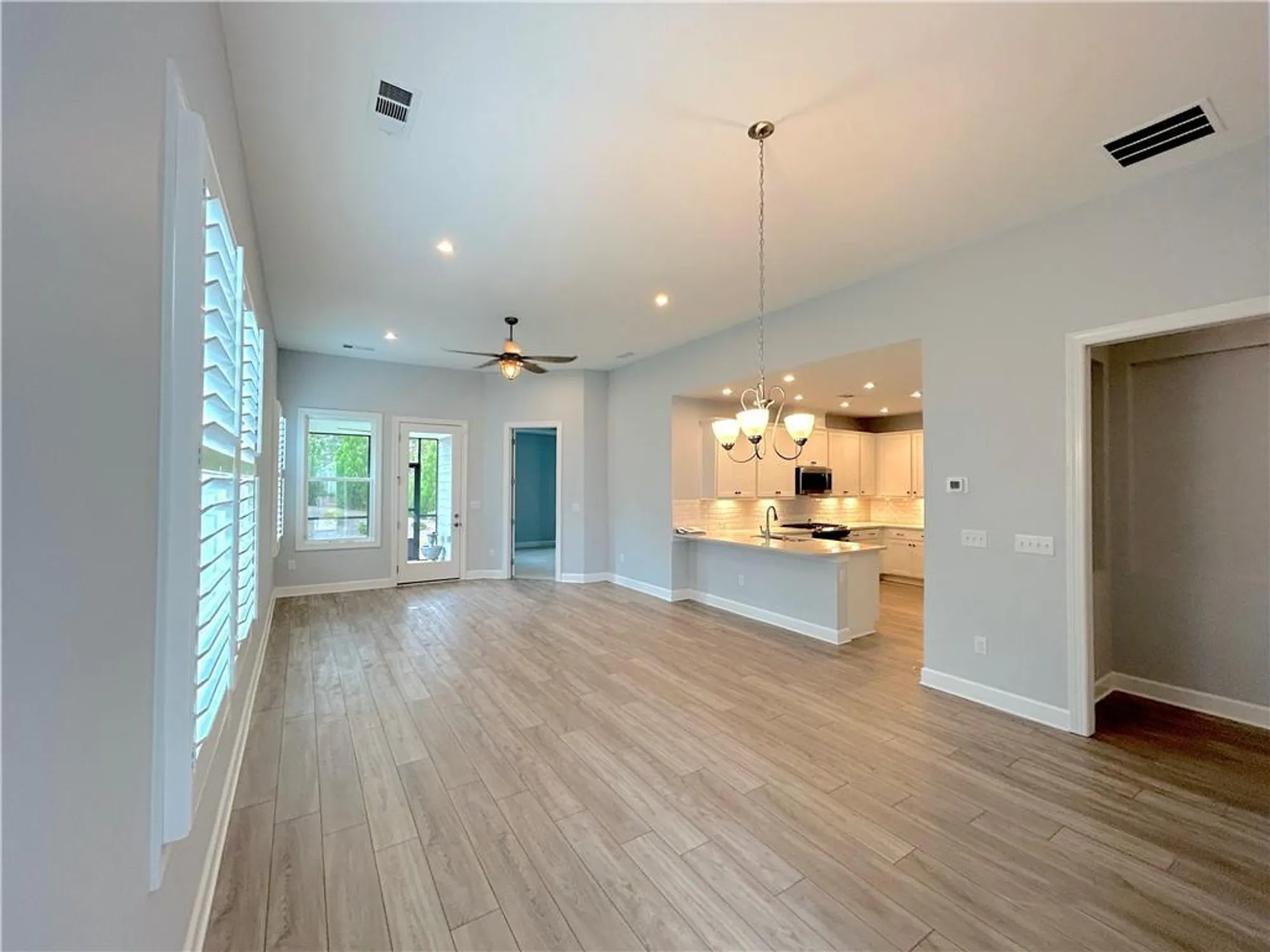 Property Slideshow image 2 of 22 | 560 ontario ln, Hoschton, GA, 30548