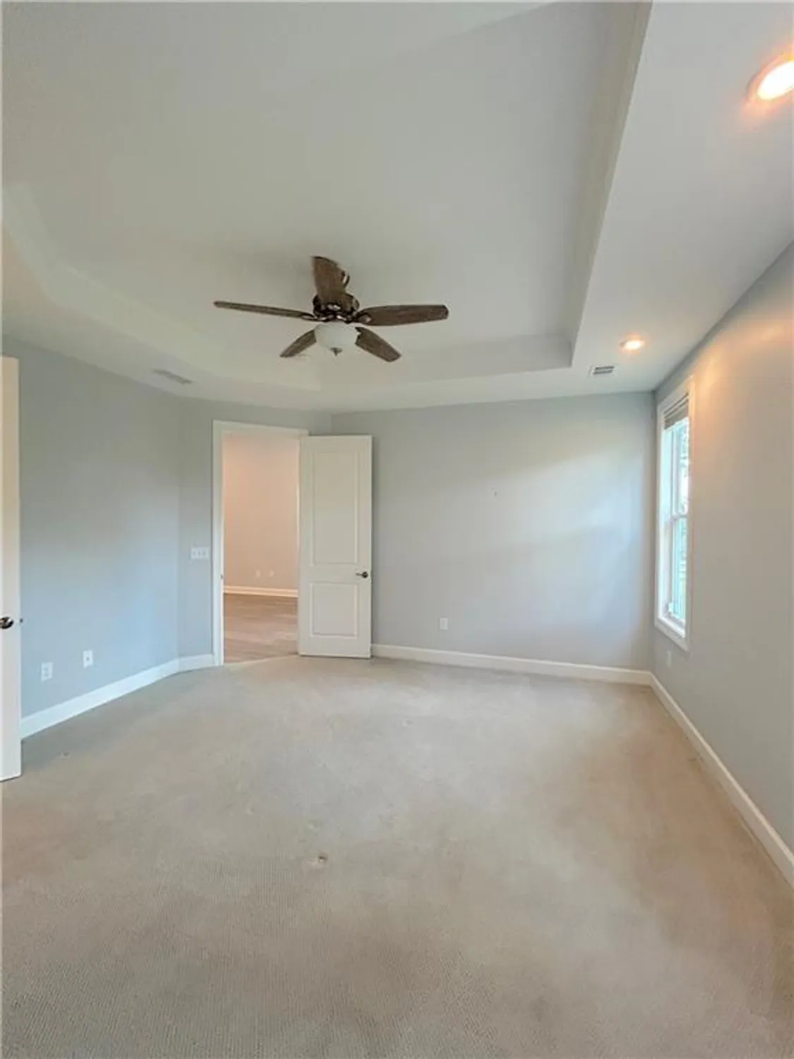 Property Slideshow image 8 of 22 | 560 ontario ln, Hoschton, GA, 30548