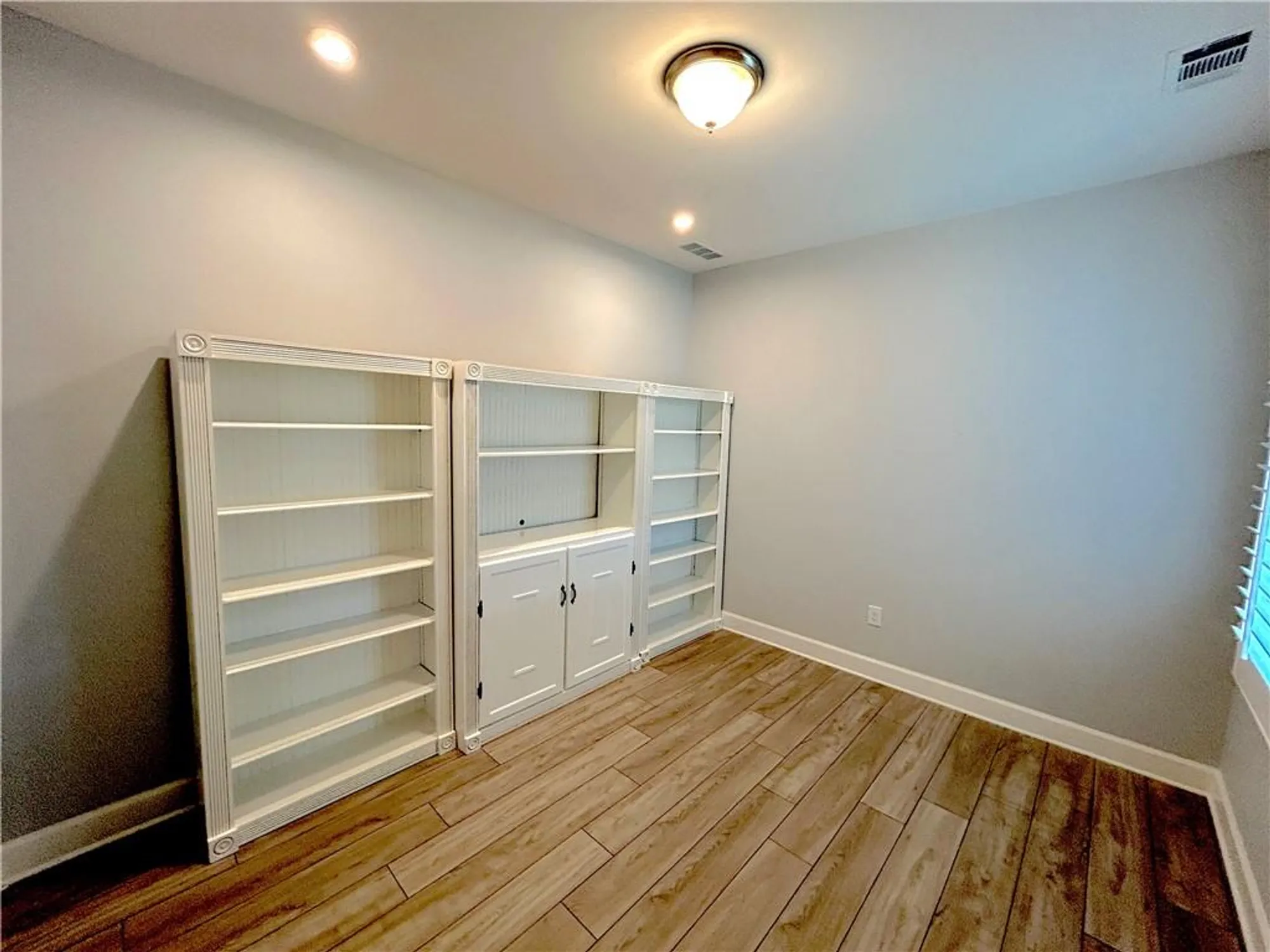 Property Slideshow image 13 of 22 | 560 ontario ln, Hoschton, GA, 30548