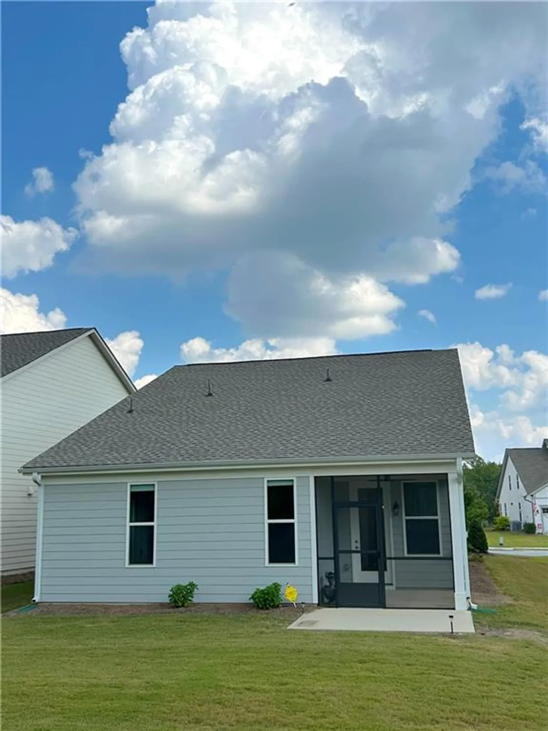 Property Slideshow image 17 of 22 | 560 ontario ln, Hoschton, GA, 30548