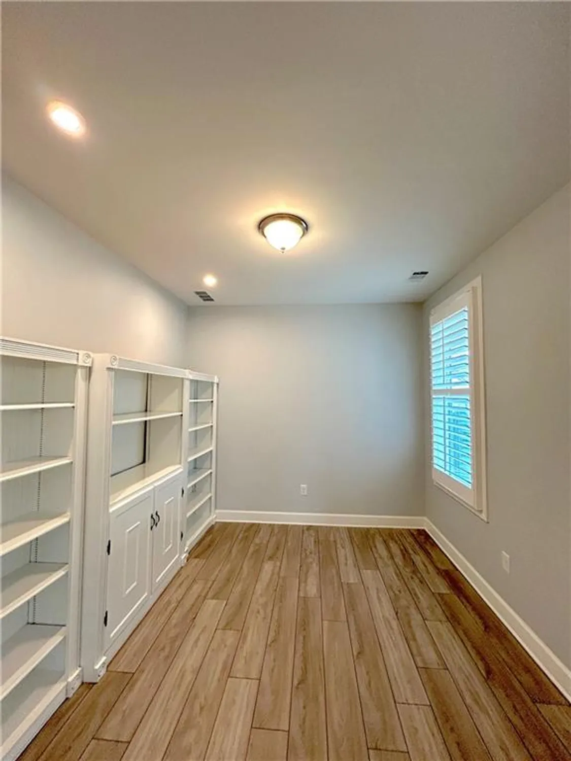 Property Slideshow image 14 of 22 | 560 ontario ln, Hoschton, GA, 30548