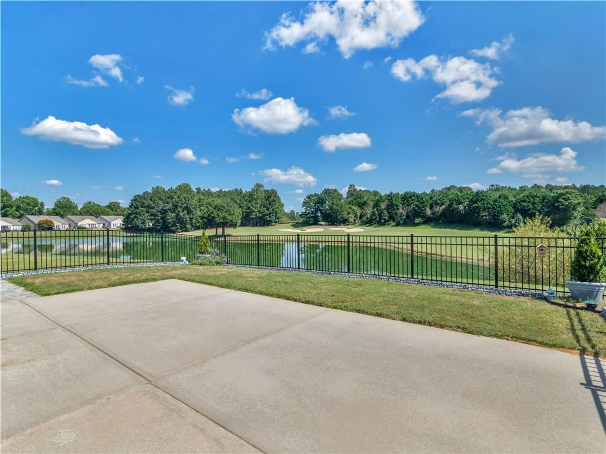 Property Slideshow image 20 of 26 | 421 beacon ct, Griffin, GA, 30223