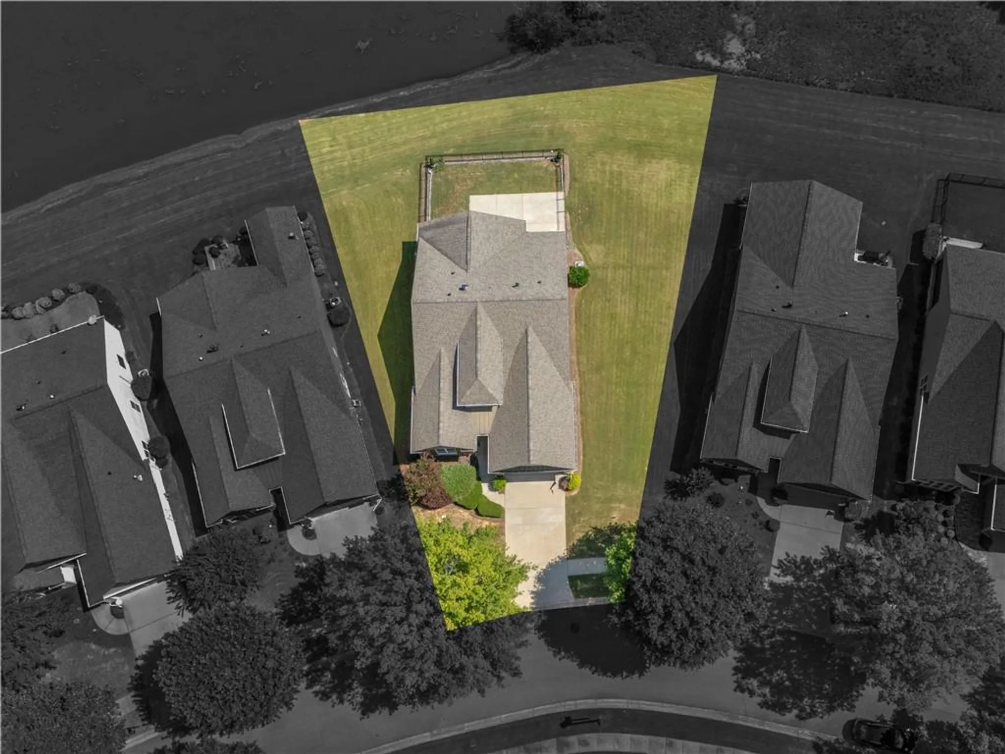 Property Slideshow image 22 of 26 | 421 beacon ct, Griffin, GA, 30223