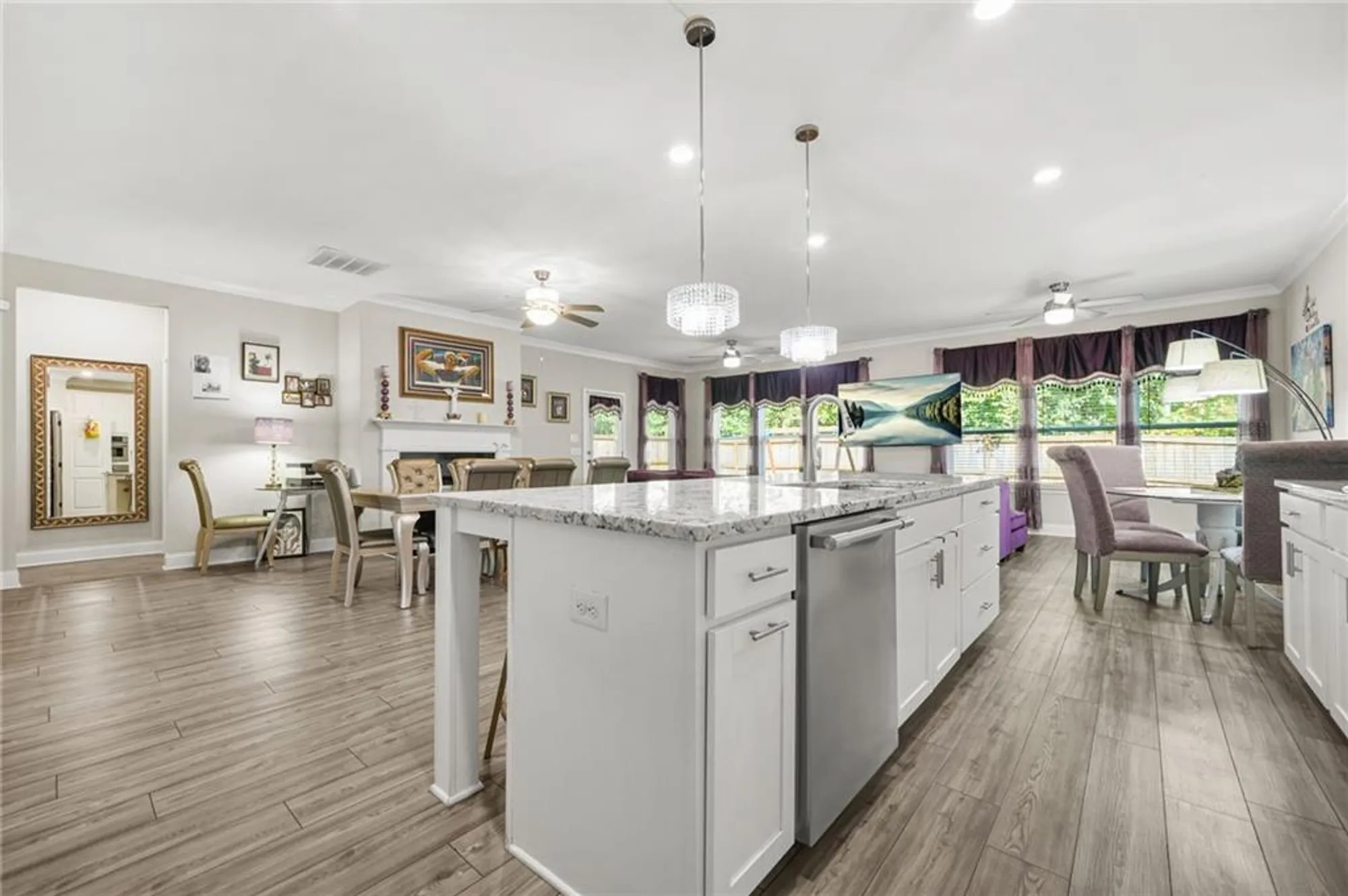 Property Slideshow image 13 of 41 | 567 barlow pl, Grayson, GA, 30017