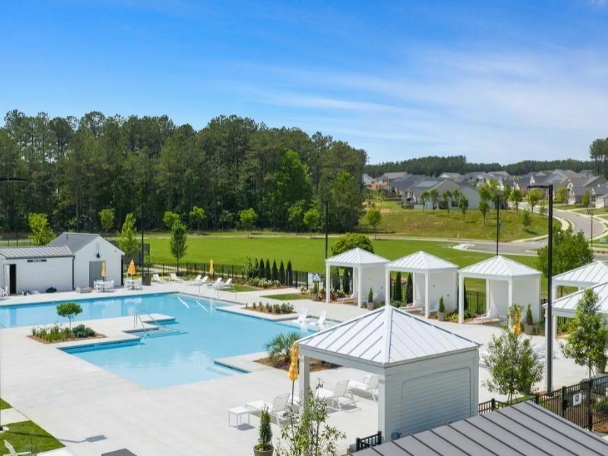 Property Slideshow image 4 of 10 | 551 southland cir, Canton, GA, 30115