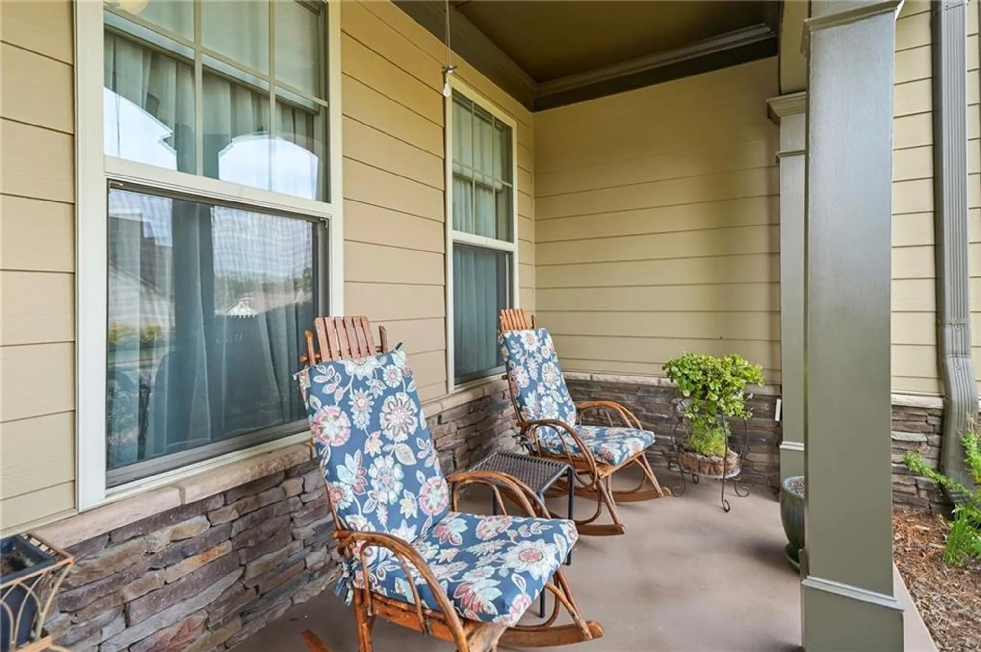 Property Slideshow image 4 of 66 | 633 hemlock trl, Canton, GA, 30114