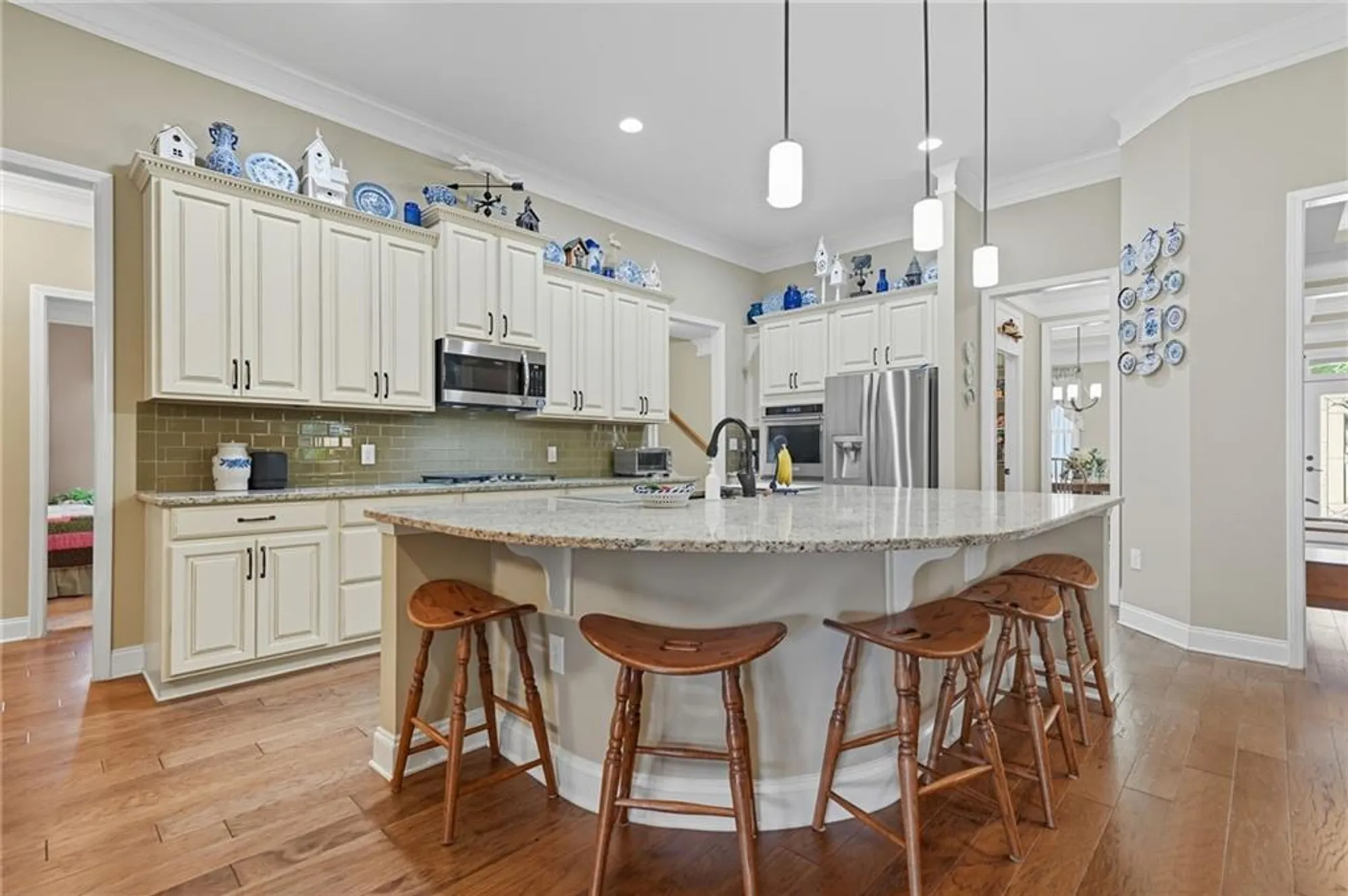 Property Slideshow image 22 of 66 | 633 hemlock trl, Canton, GA, 30114