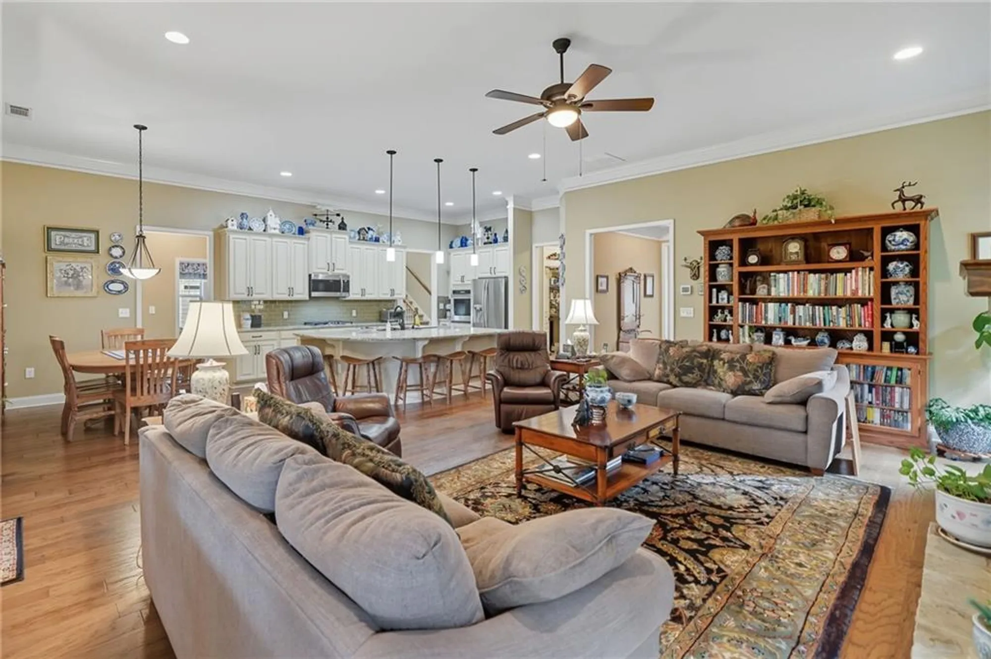 Property Slideshow image 19 of 66 | 633 hemlock trl, Canton, GA, 30114