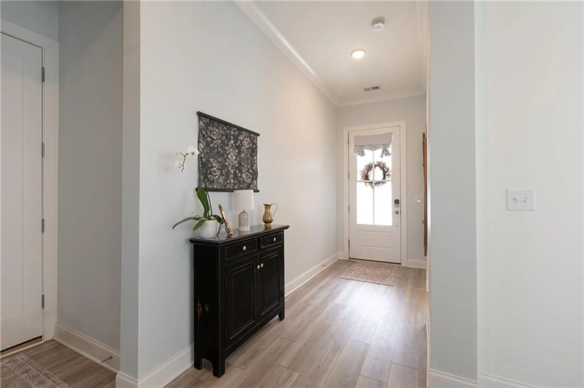 Property Slideshow image 4 of 19 | 6821 bungalow rd, Flowery Branch, GA, 30542