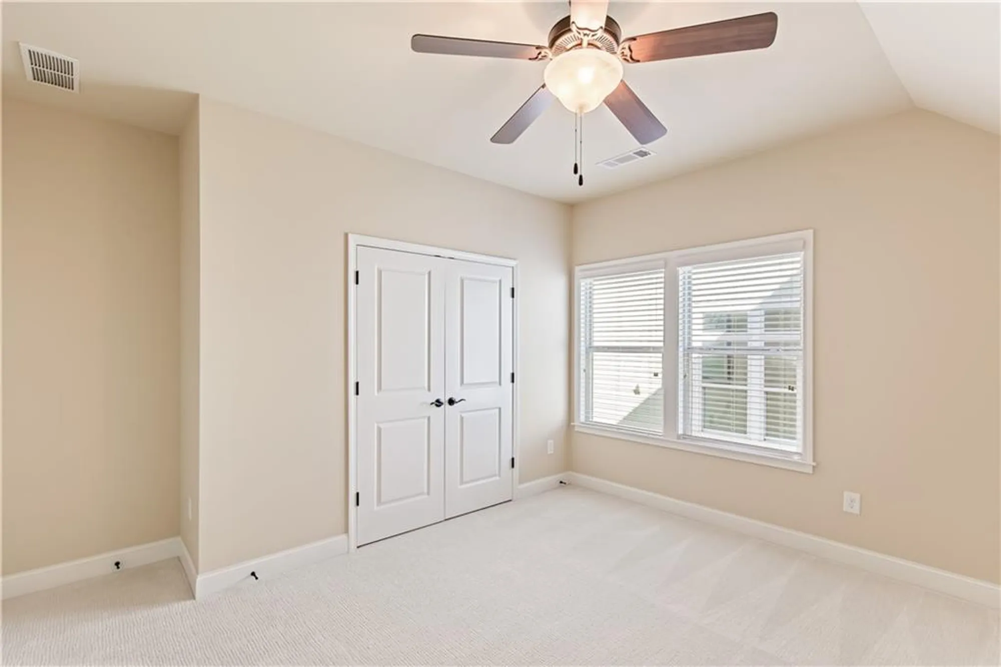 Property Slideshow image 32 of 57 | 424 loblolly st, Woodstock, GA, 30188