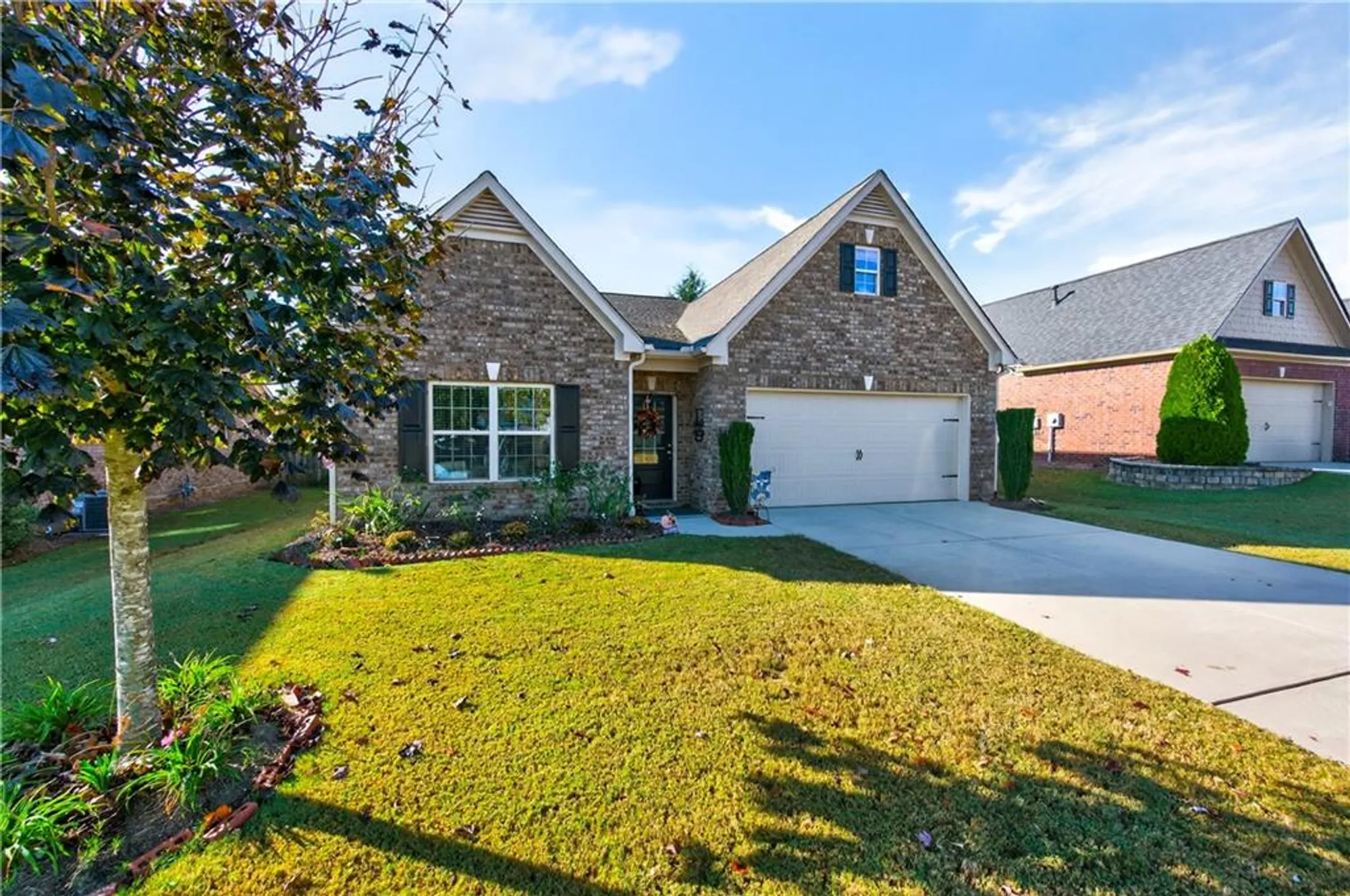 Property Slideshow image 2 of 32 | 1690 piedmont ln, Cumming, GA, 30040