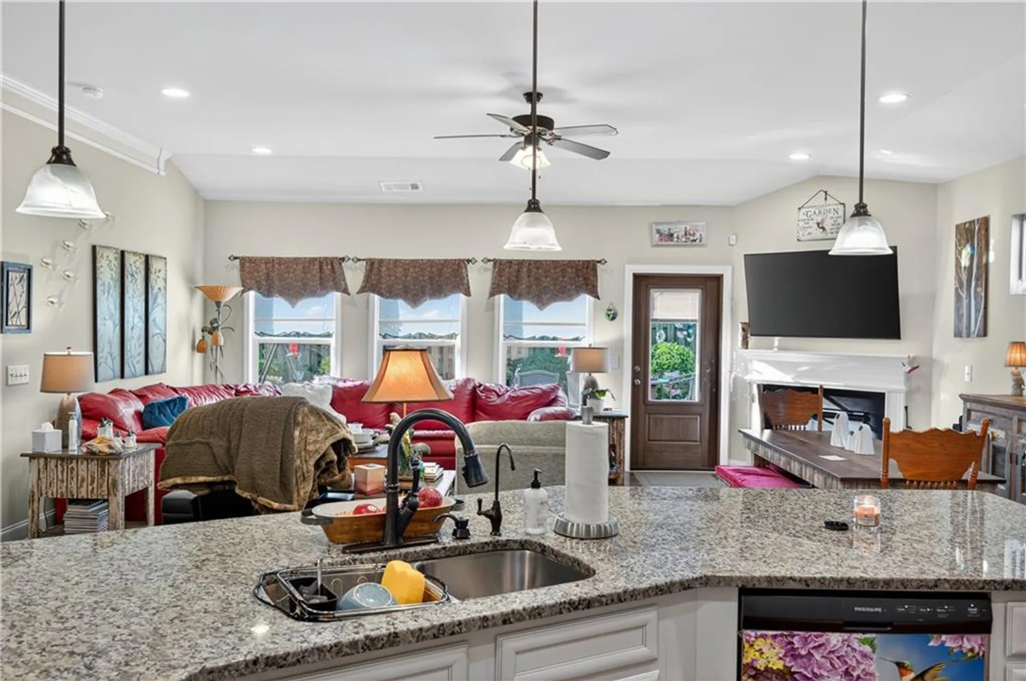 Property Slideshow image 11 of 32 | 1690 piedmont ln, Cumming, GA, 30040
