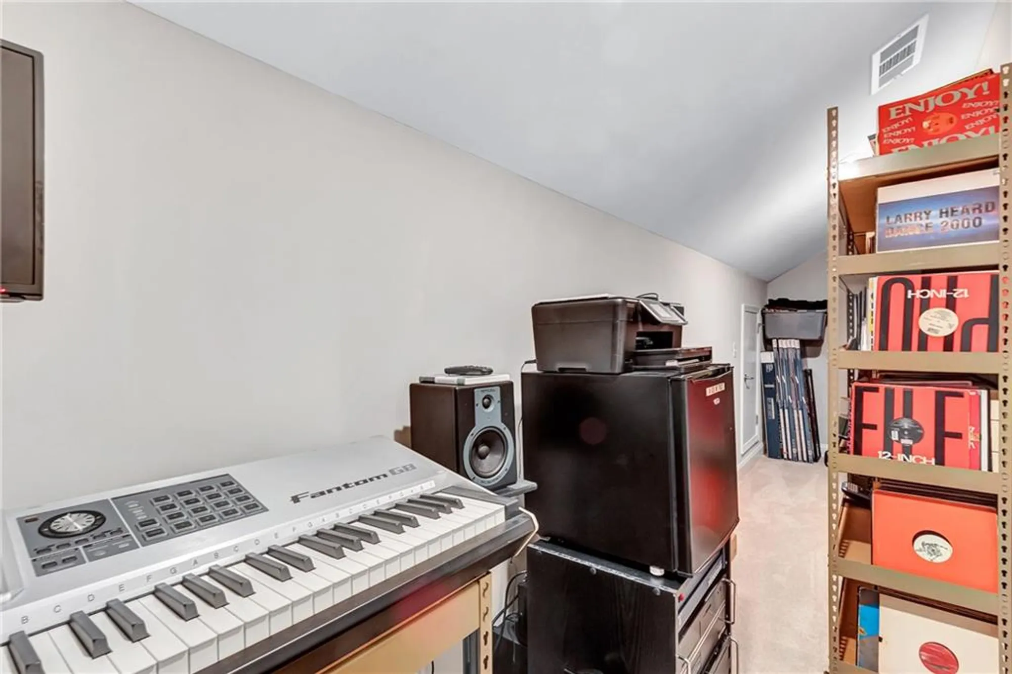 Property Slideshow image 22 of 29 | 532 barlow pl, Grayson, GA, 30017