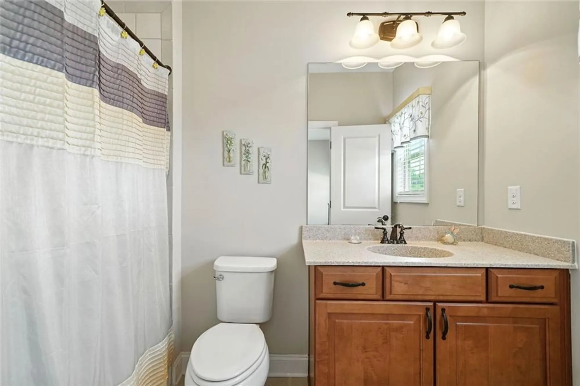 Property Slideshow image 24 of 40 | 120 sweetbriar farm rd, Woodstock, GA, 30188