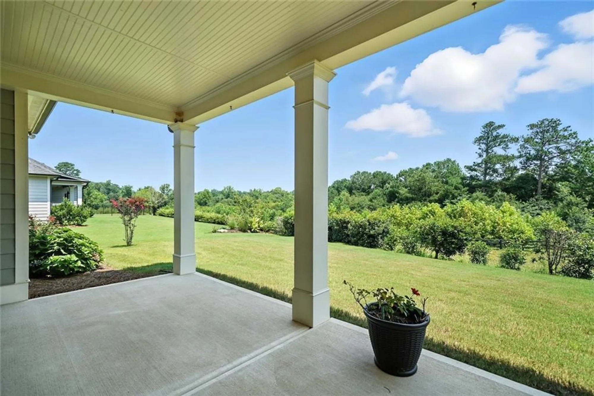Property Slideshow image 32 of 40 | 120 sweetbriar farm rd, Woodstock, GA, 30188