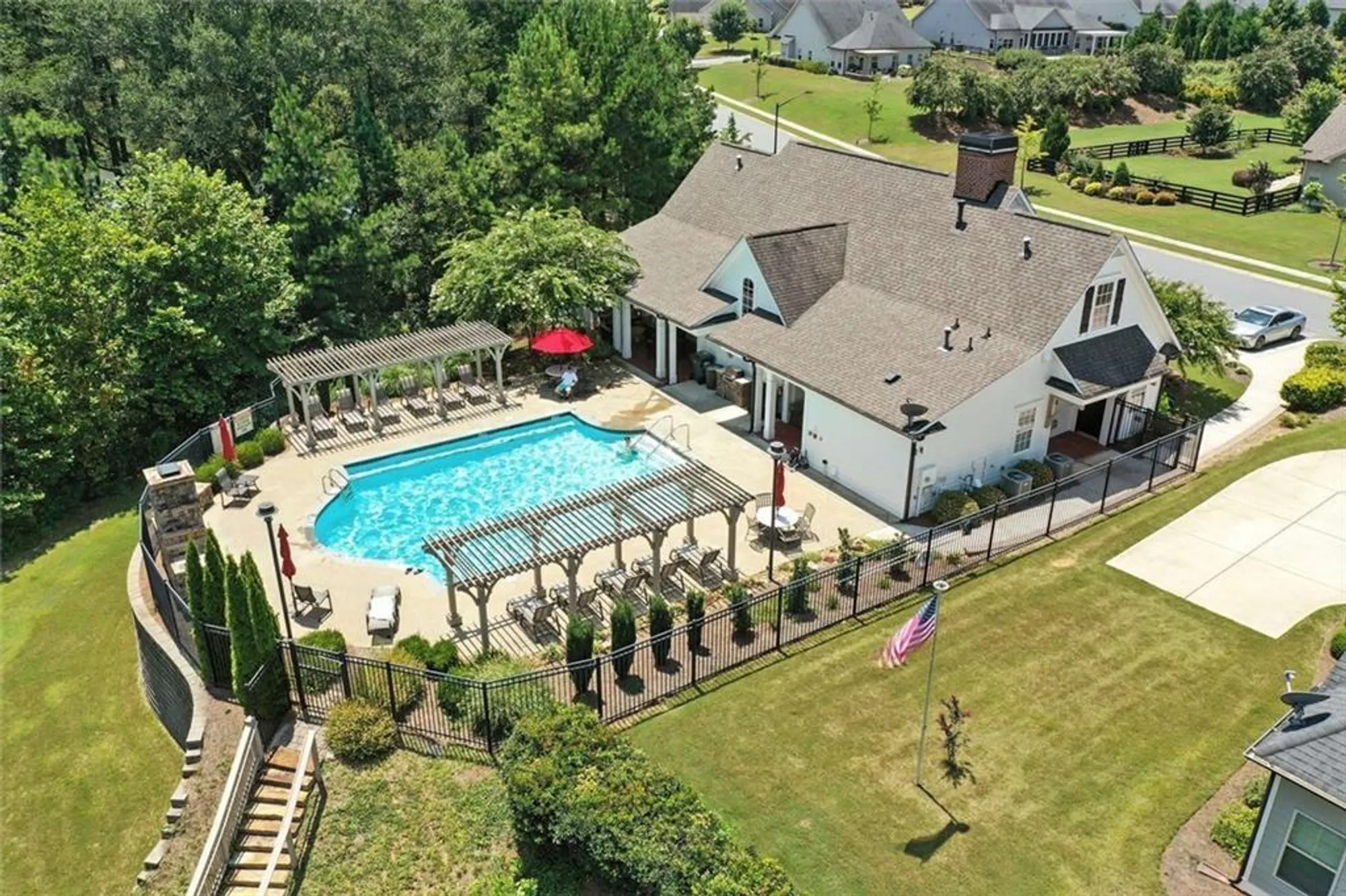 Property Slideshow image 35 of 40 | 120 sweetbriar farm rd, Woodstock, GA, 30188