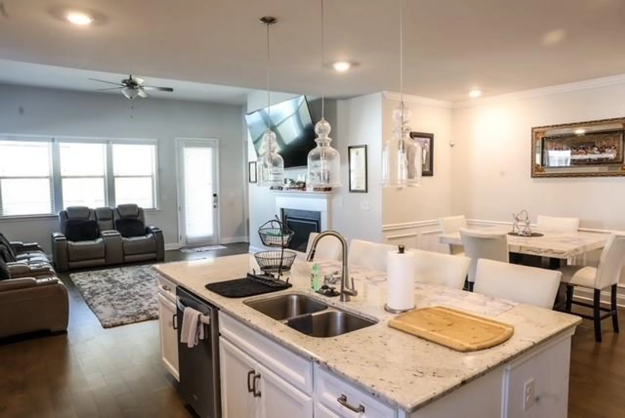 Property Slideshow image 10 of 35 | 2716 knob creek dr, Snellville, GA, 30078