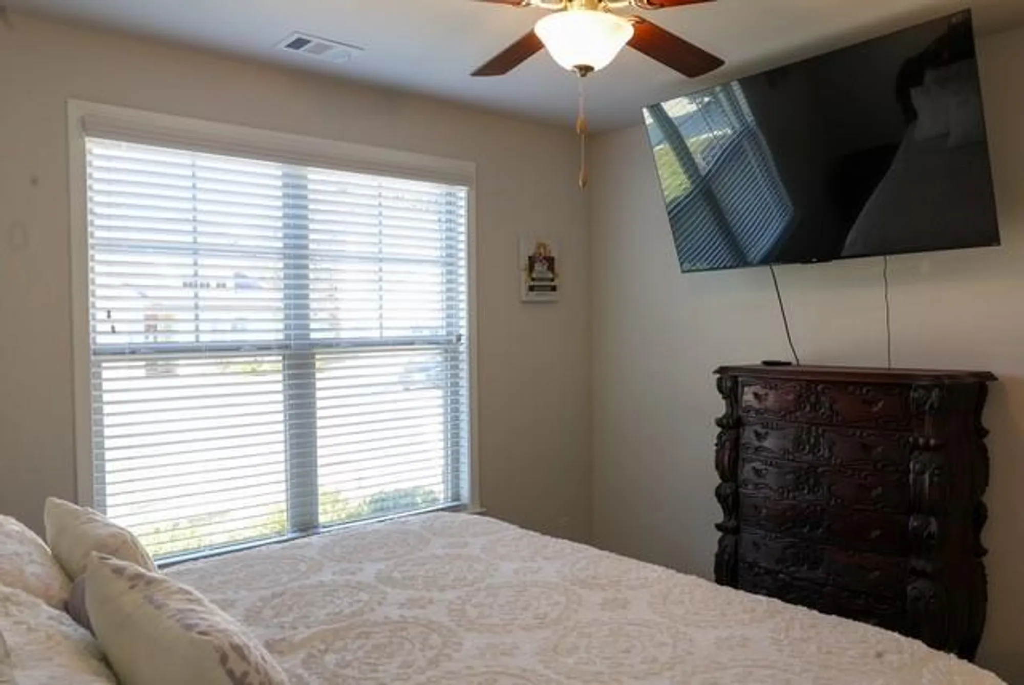 Property Slideshow image 7 of 35 | 2716 knob creek dr, Snellville, GA, 30078