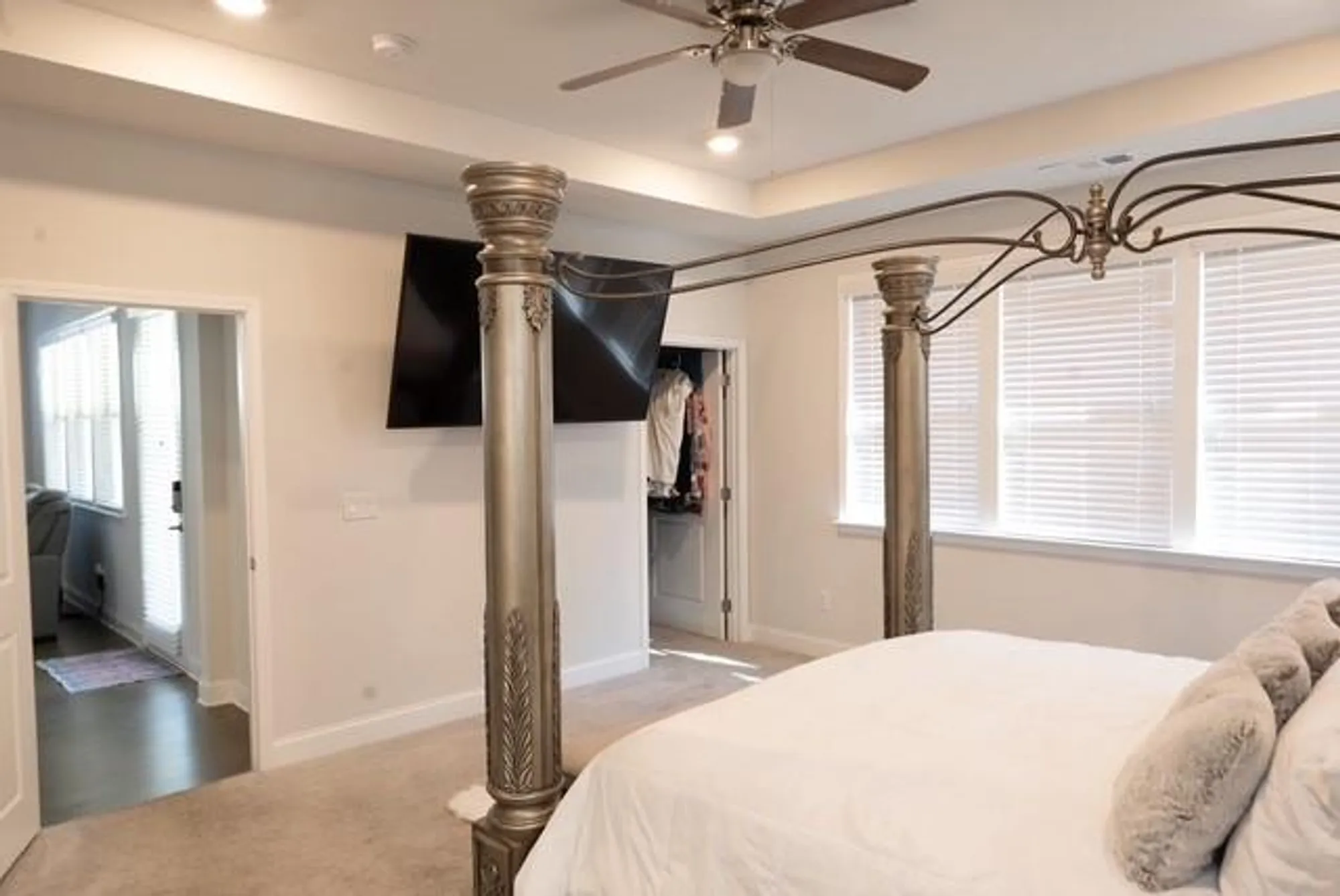 Property Slideshow image 23 of 35 | 2716 knob creek dr, Snellville, GA, 30078