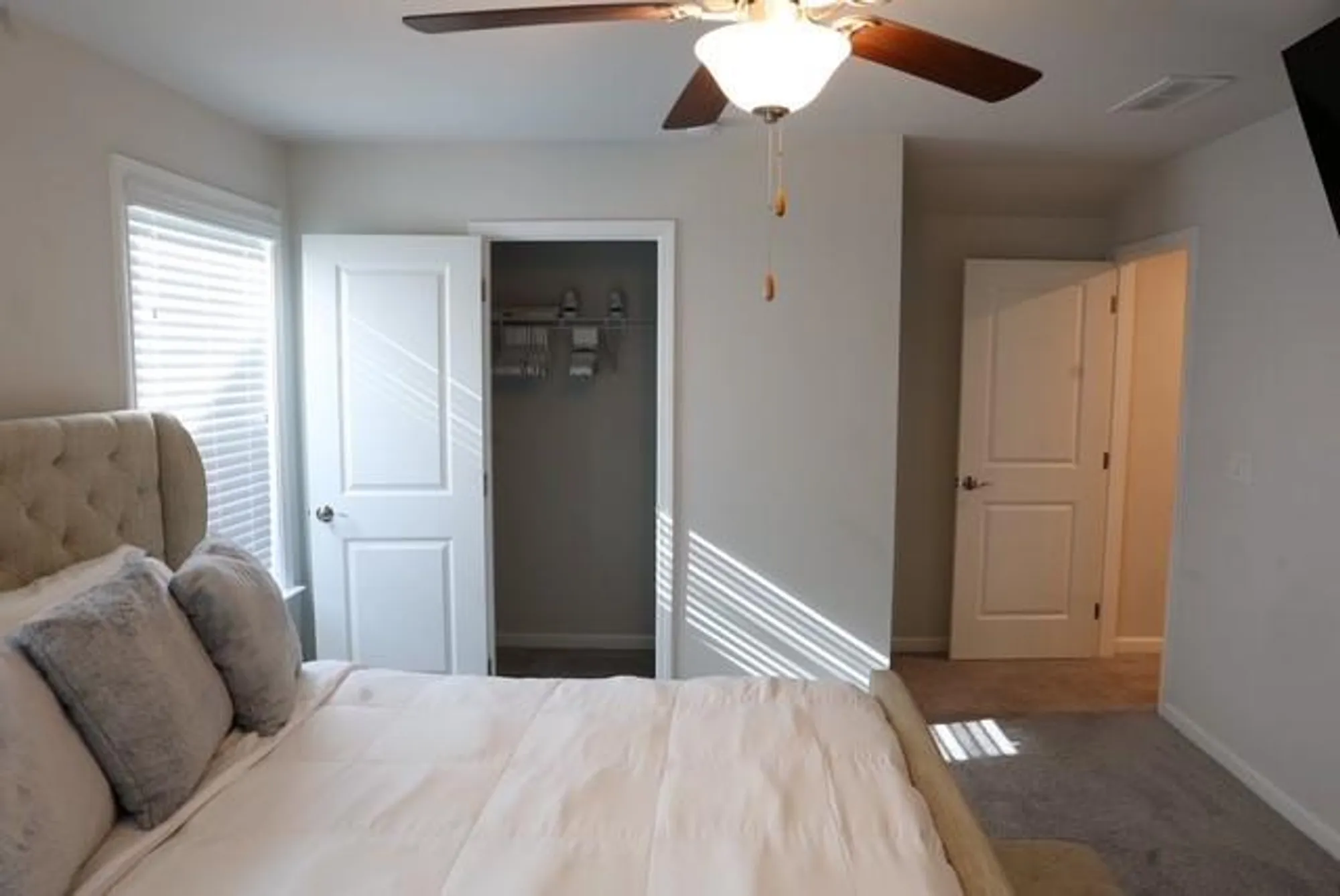 Property Slideshow image 31 of 35 | 2716 knob creek dr, Snellville, GA, 30078