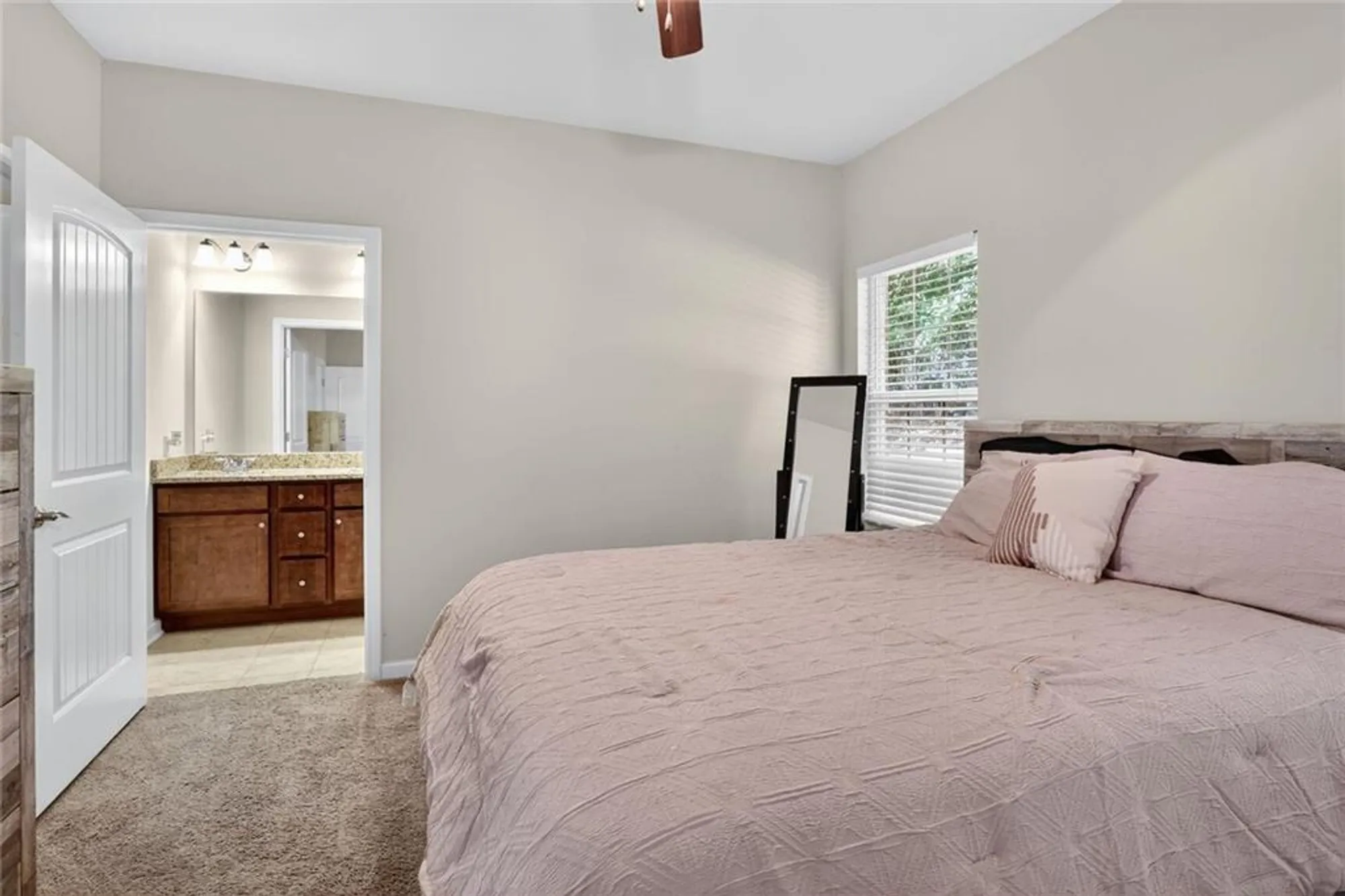 Property Slideshow image 6 of 9 | 250 rosenwald ln, Hampton, GA, 30228