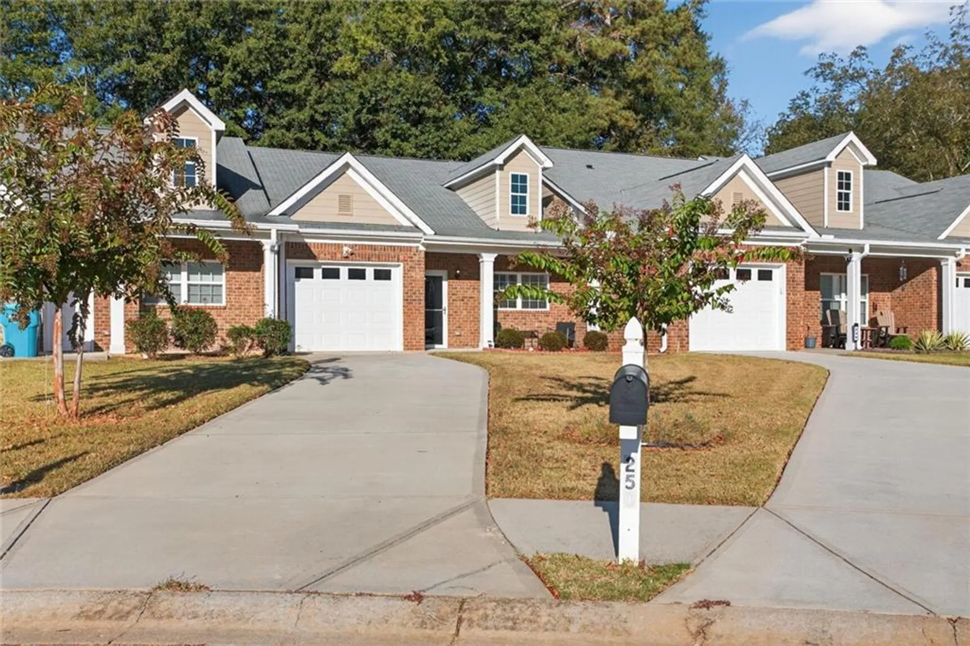 Property Slideshow image 1 of 9 | 250 rosenwald ln, Hampton, GA, 30228