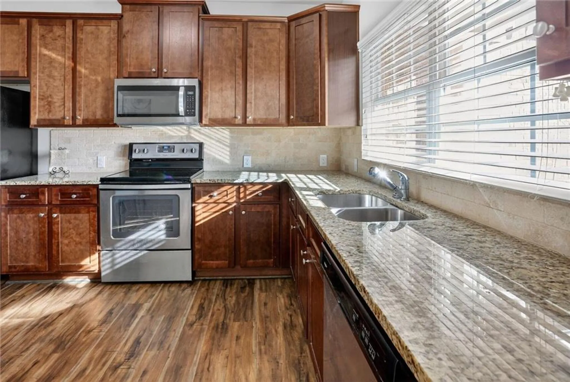 Property Slideshow image 2 of 9 | 250 rosenwald ln, Hampton, GA, 30228