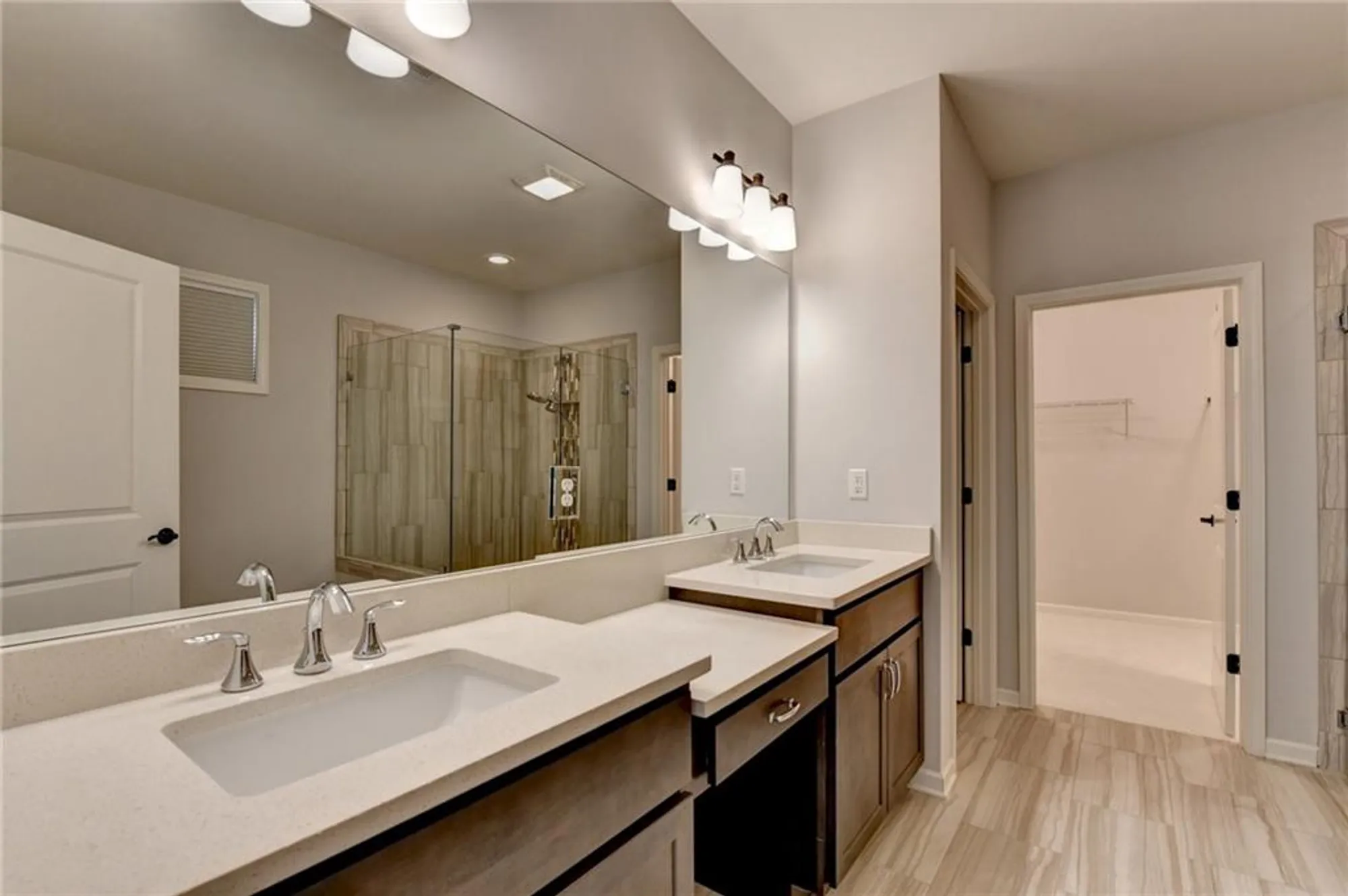 Property Slideshow image 21 of 32 | 412 manor ridge vw, Alpharetta, GA, 30004