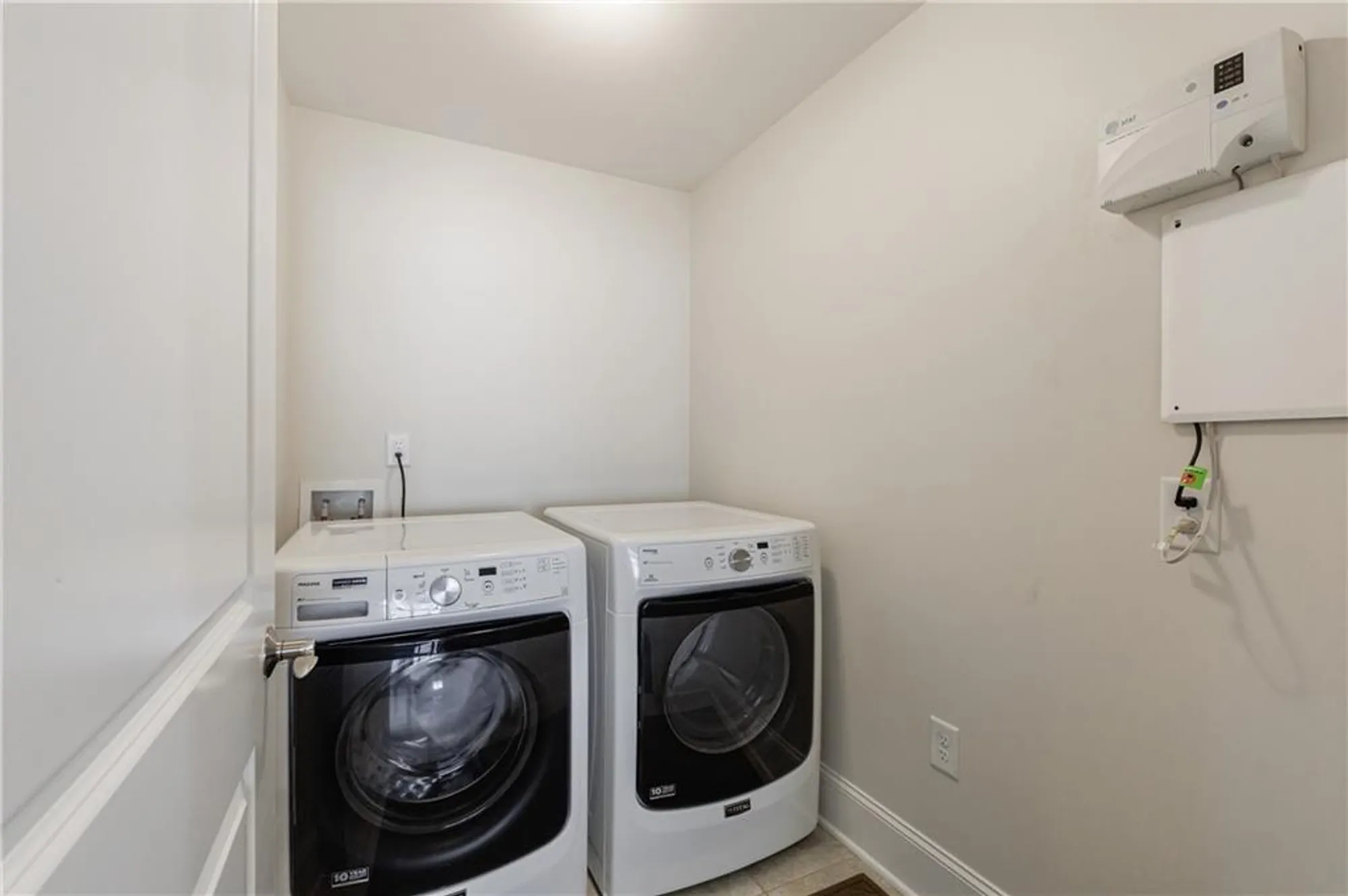 Property Slideshow image 8 of 34 | 403 heron lndg, Woodstock, GA, 30188