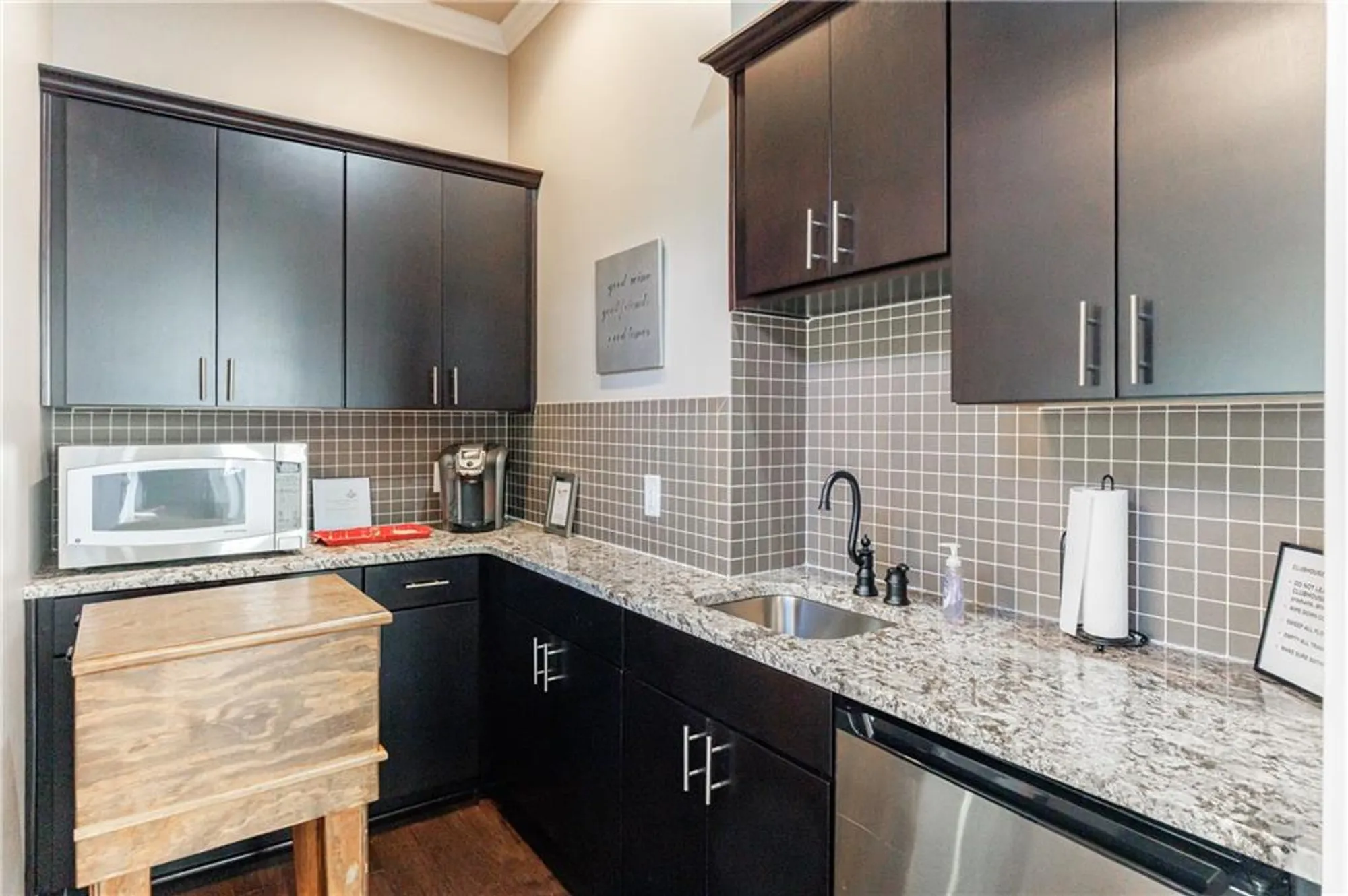 Property Slideshow image 31 of 34 | 403 heron lndg, Woodstock, GA, 30188