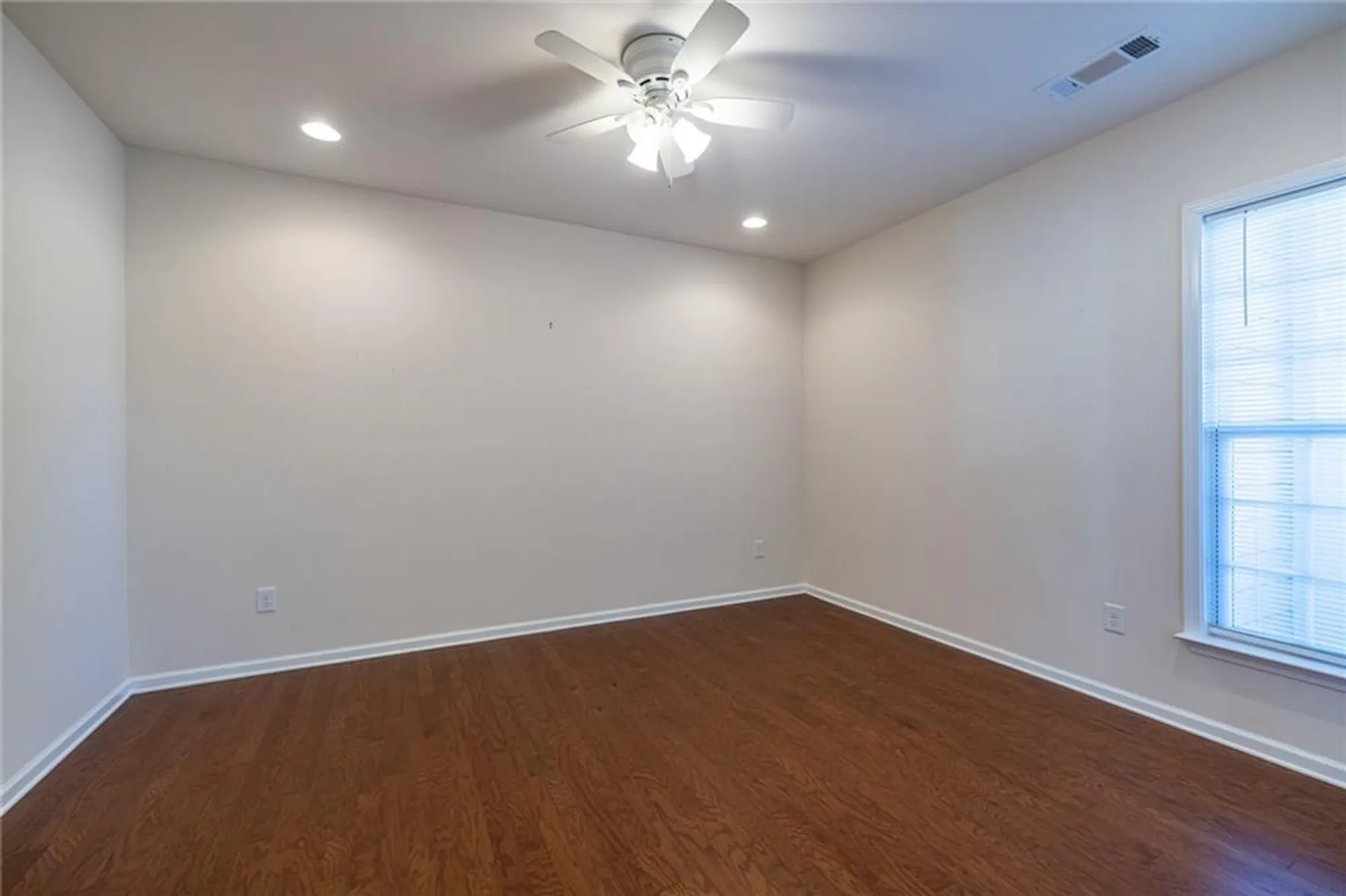 Property Slideshow image 12 of 40 | 627 bentgrass ct, Griffin, GA, 30223