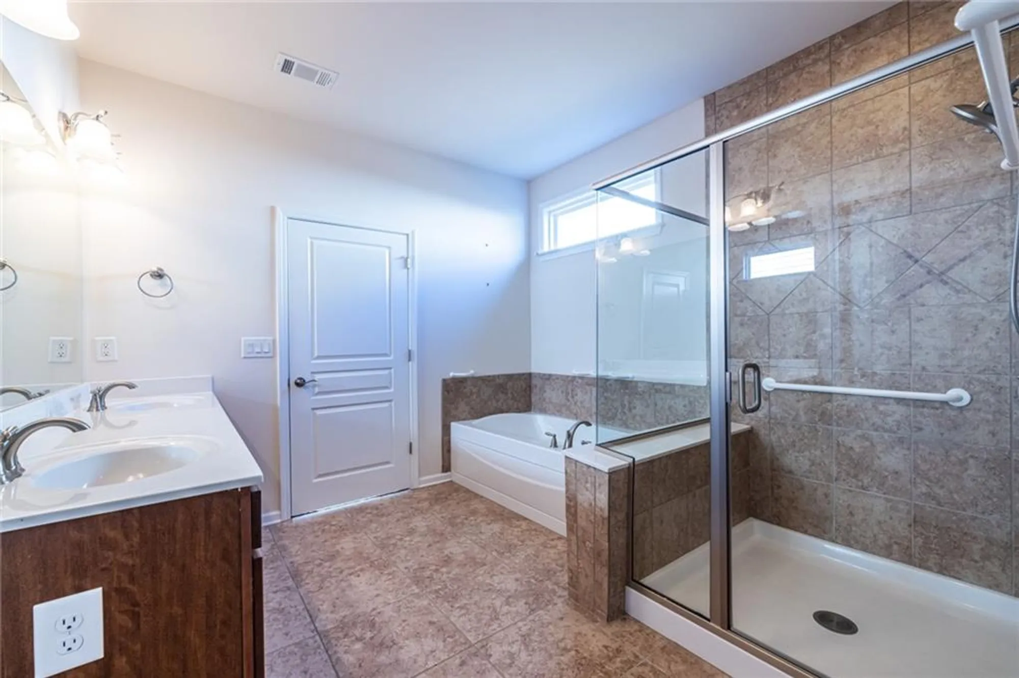 Property Slideshow image 35 of 40 | 627 bentgrass ct, Griffin, GA, 30223