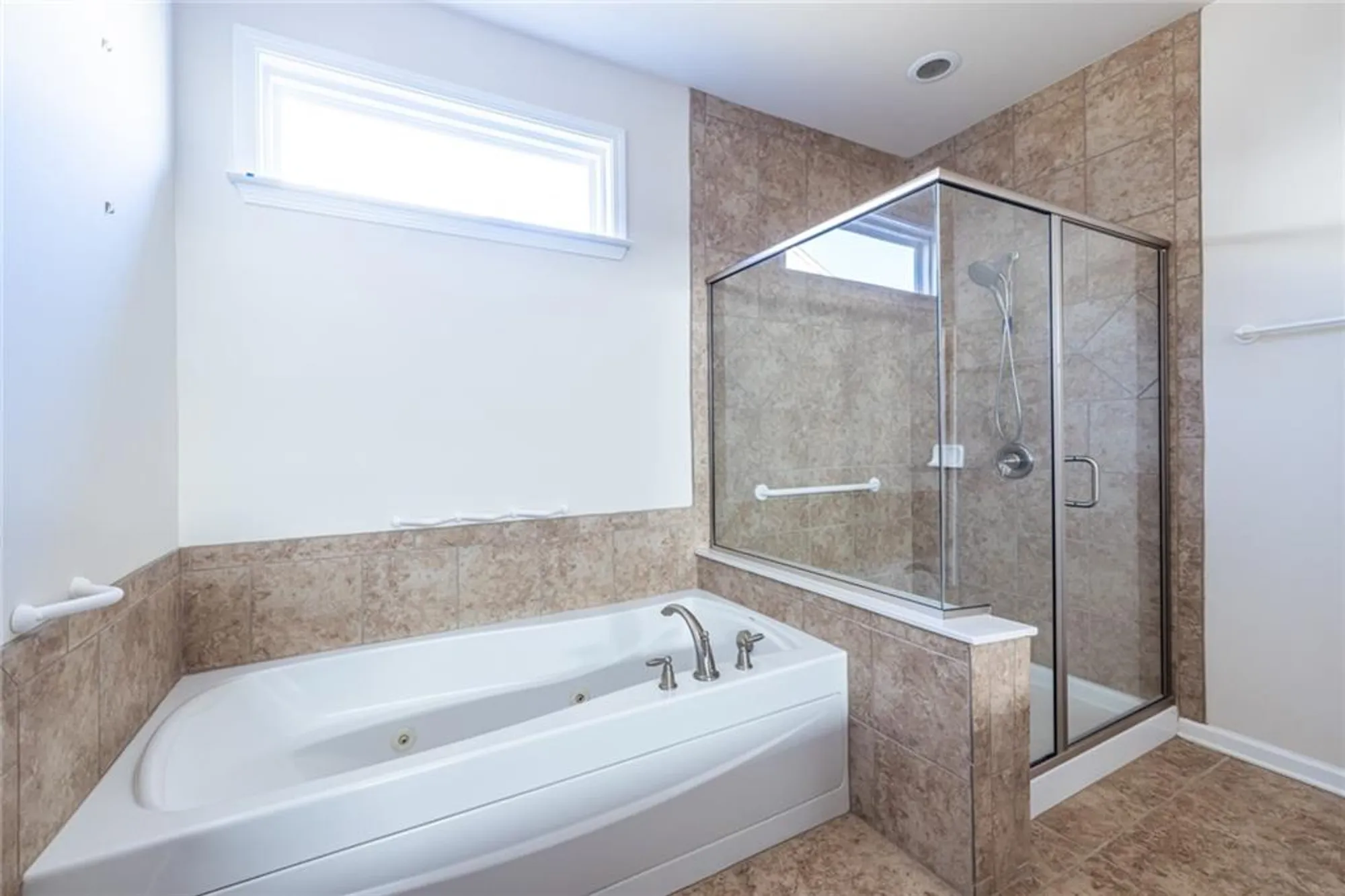 Property Slideshow image 36 of 40 | 627 bentgrass ct, Griffin, GA, 30223