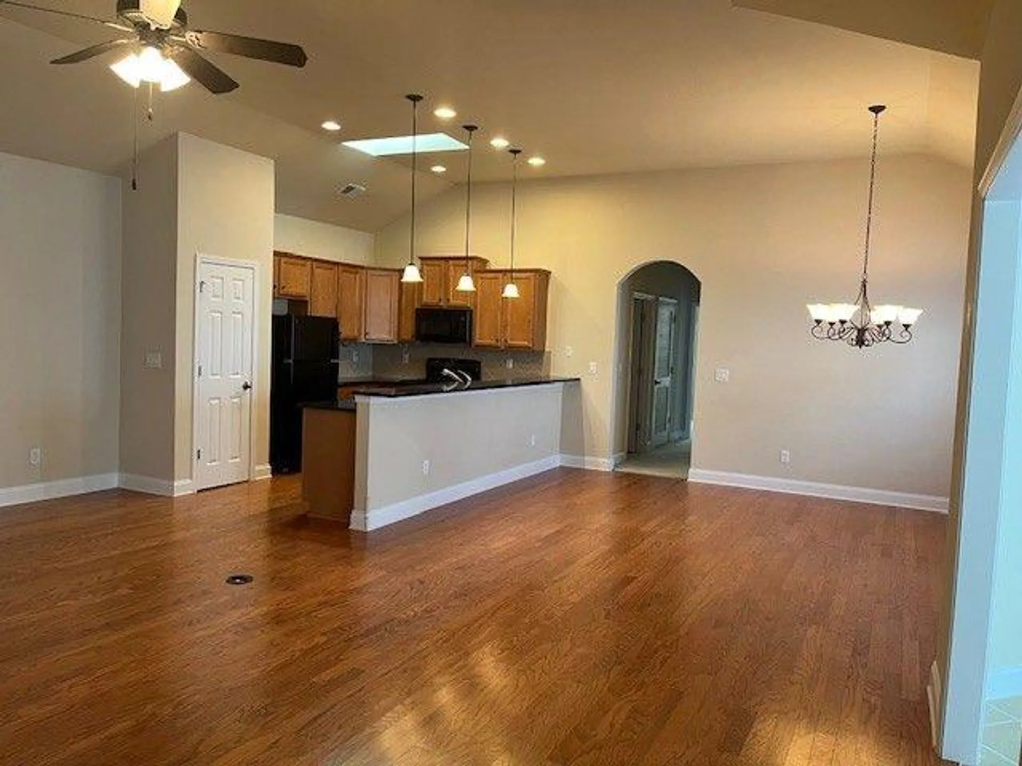 Property Slideshow image 4 of 27 | 238 abercorn way, Woodstock, GA, 30188