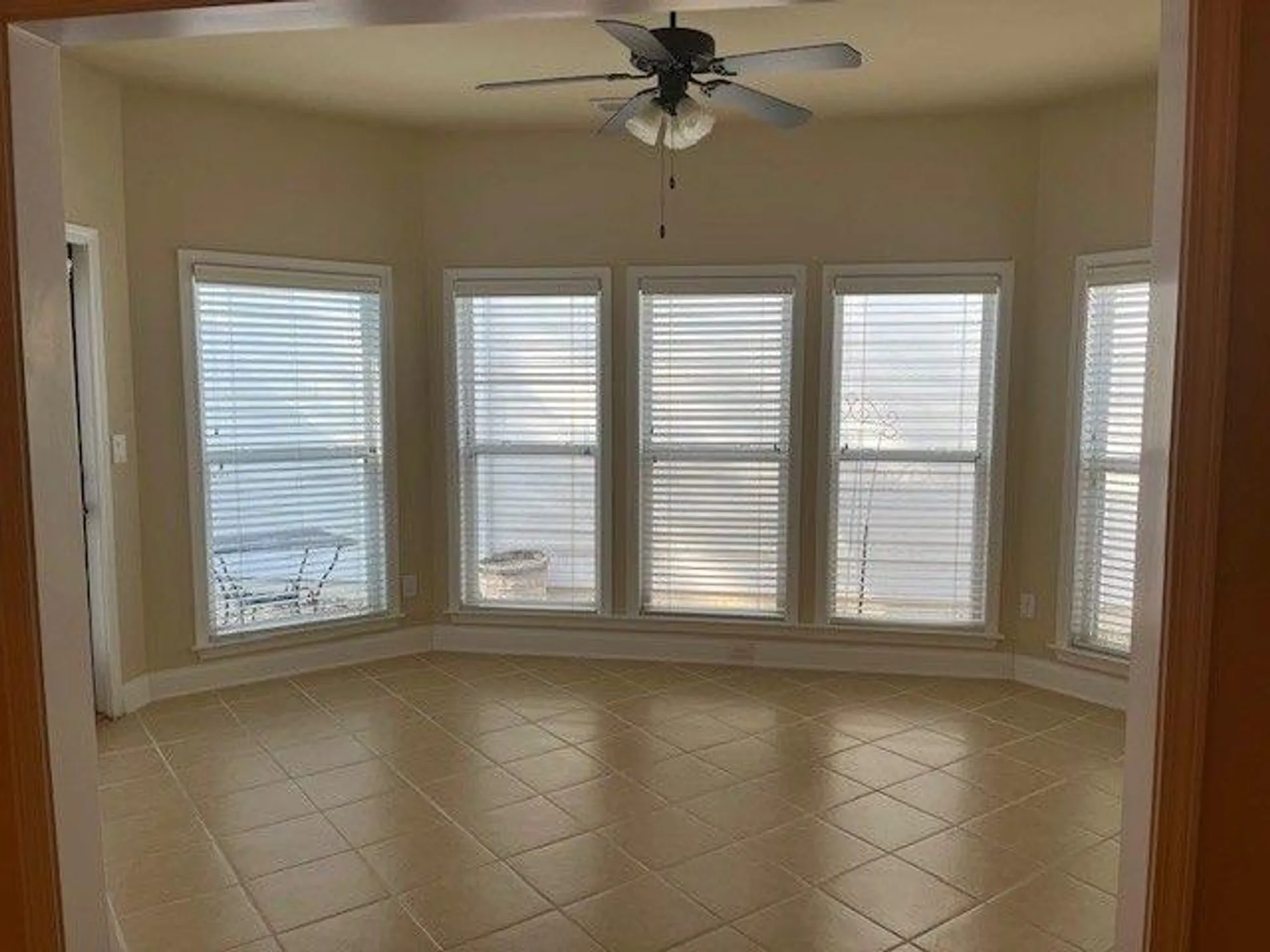 Property Slideshow image 10 of 27 | 238 abercorn way, Woodstock, GA, 30188