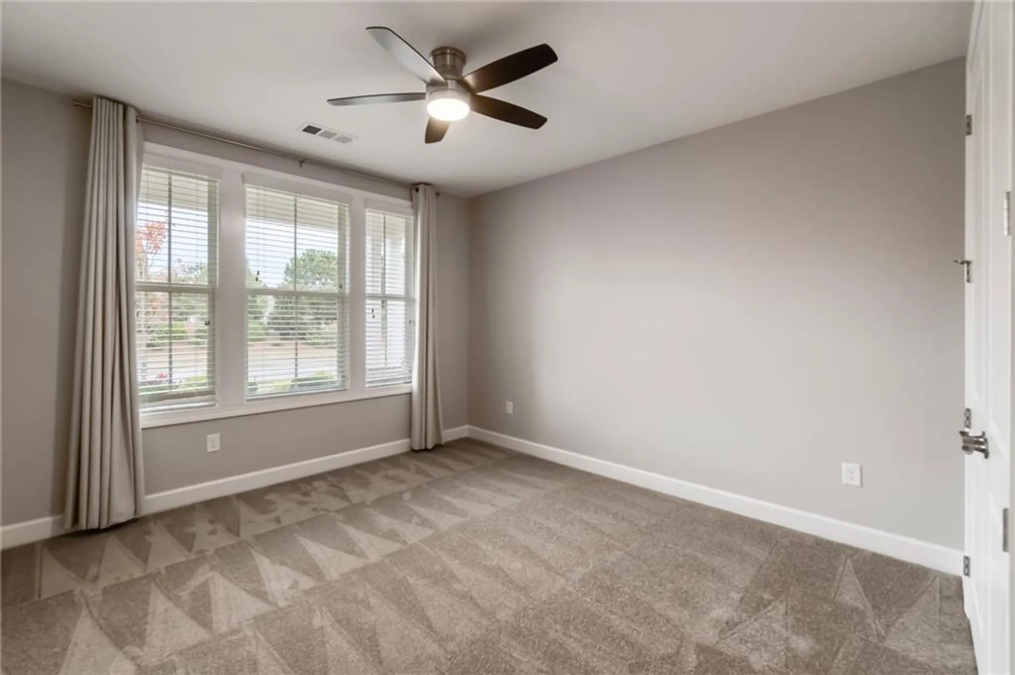 Property Slideshow image 4 of 38 | 158 chatuge dr, Hoschton, GA, 30548