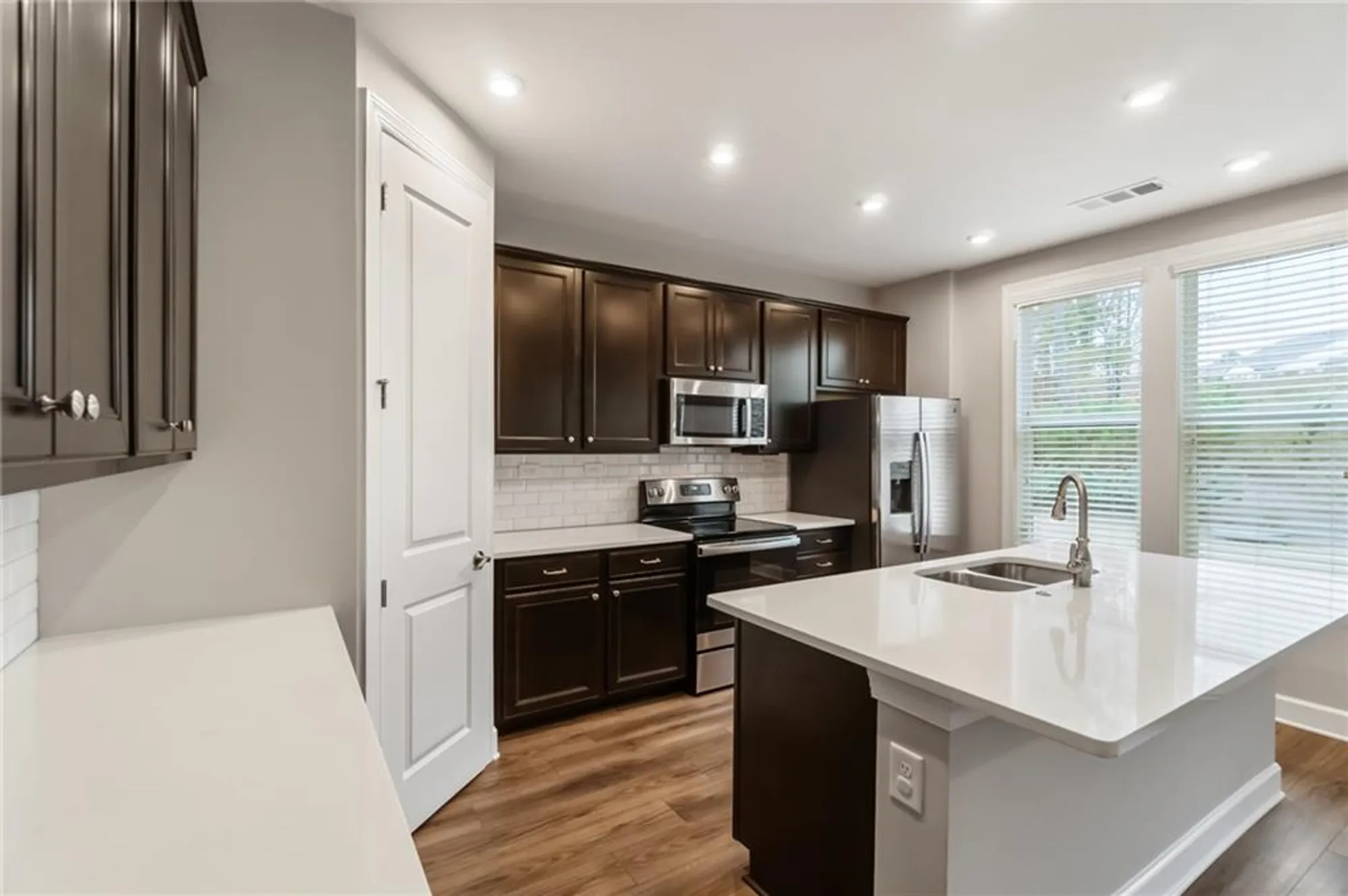 Property Slideshow image 8 of 38 | 158 chatuge dr, Hoschton, GA, 30548