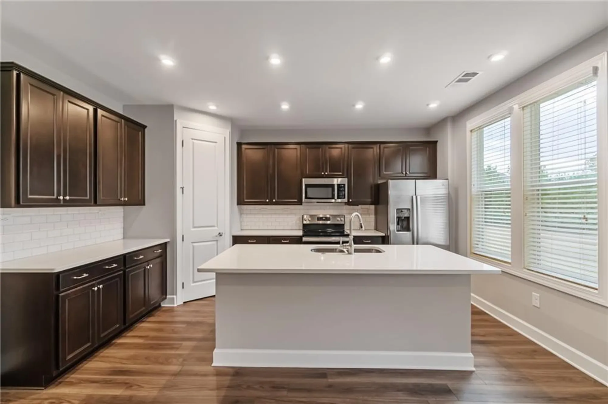 Property Slideshow image 9 of 38 | 158 chatuge dr, Hoschton, GA, 30548