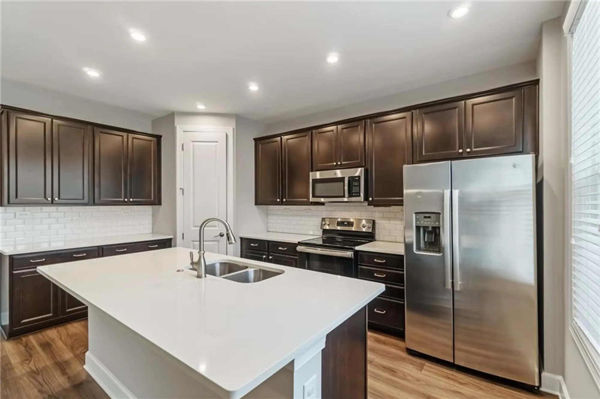 Property Slideshow image 10 of 38 | 158 chatuge dr, Hoschton, GA, 30548