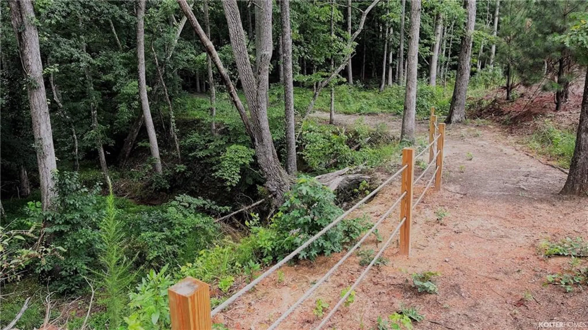 Property Slideshow image 34 of 38 | 158 chatuge dr, Hoschton, GA, 30548