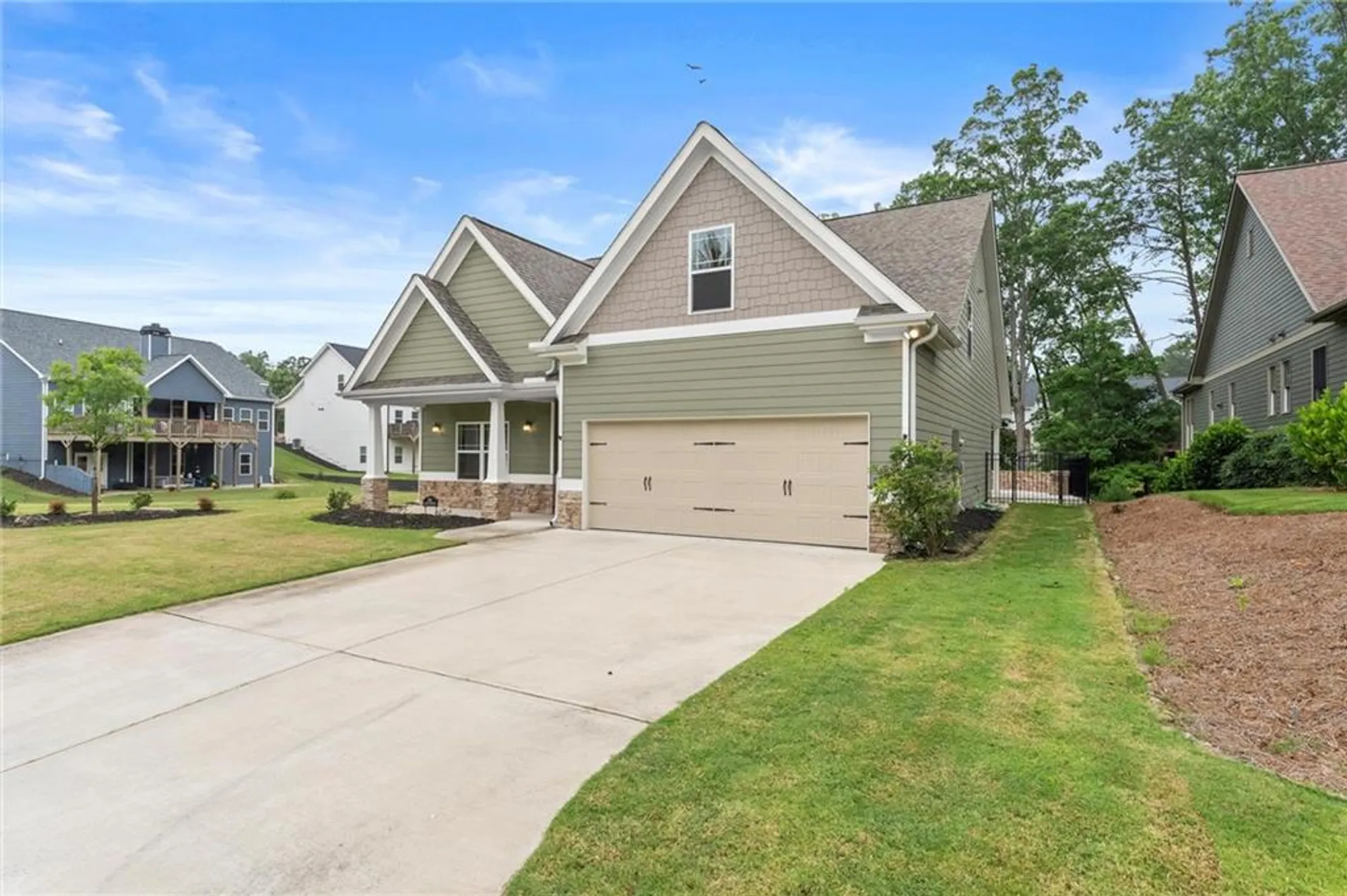 Property Slideshow image 4 of 55 | 208 talga gln, Waleska, GA, 30183