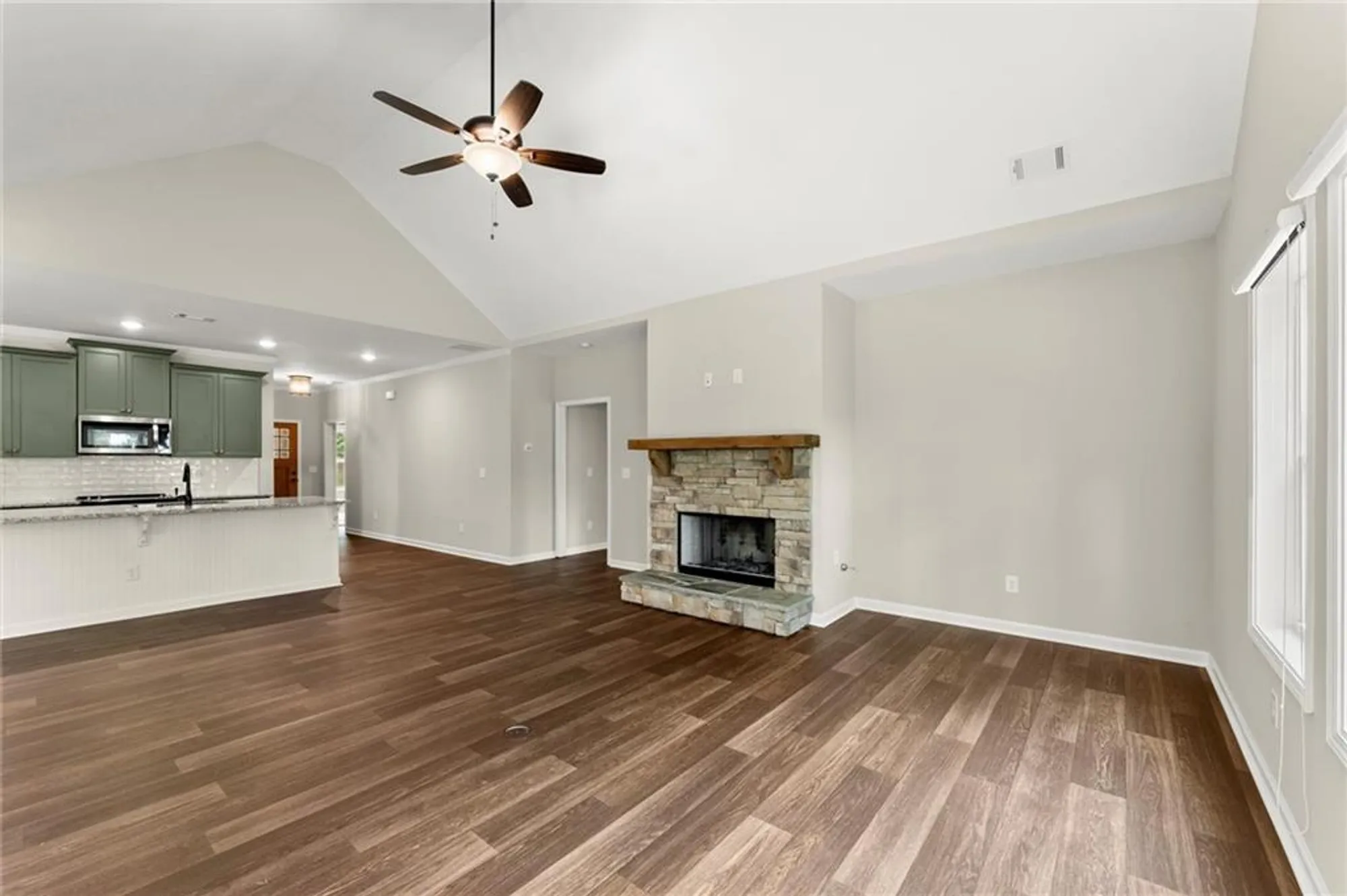 Property Slideshow image 15 of 55 | 208 talga gln, Waleska, GA, 30183